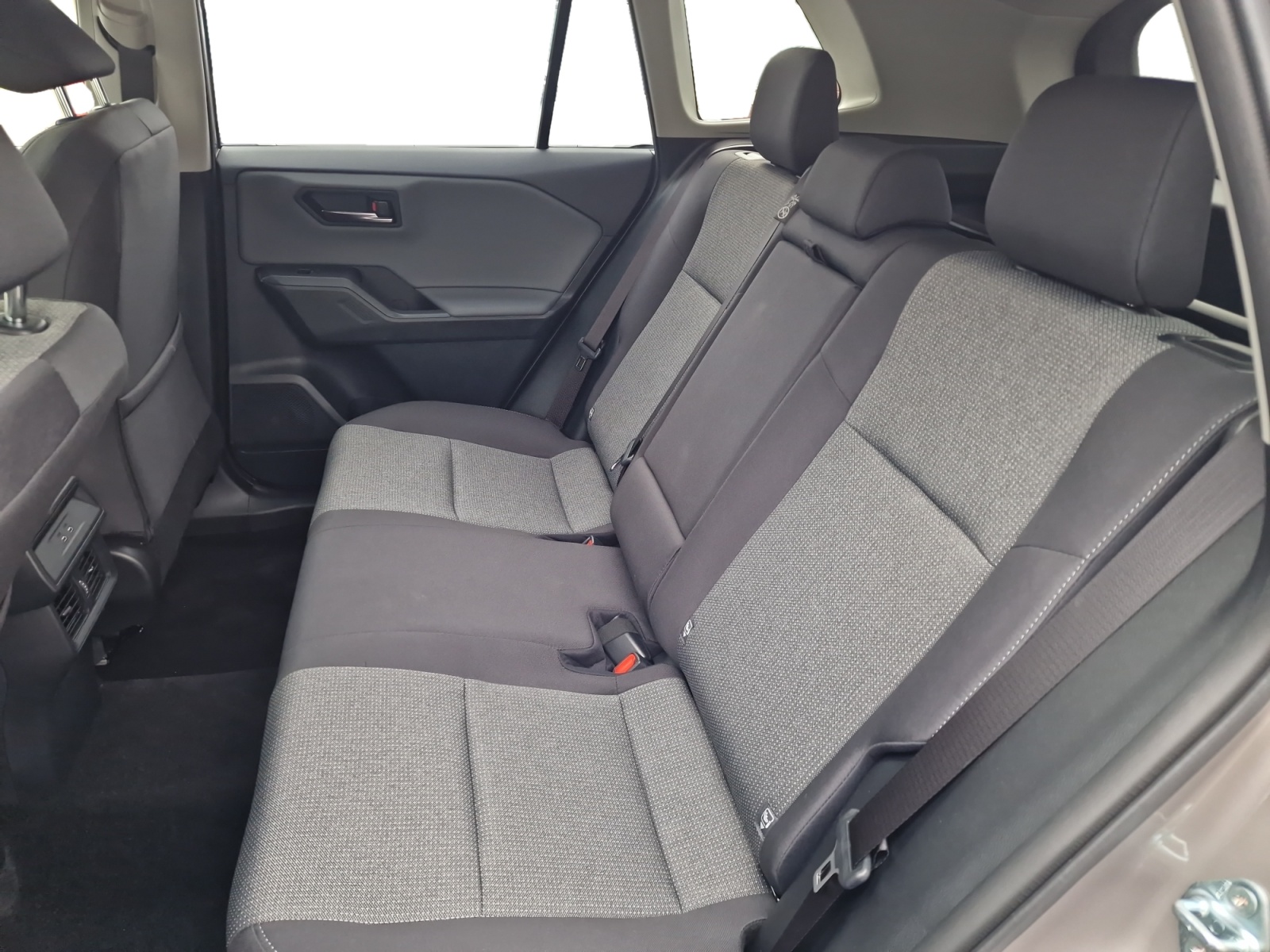 TOYOTA RAV-4 2.5 HSD Trend AWD-image-18