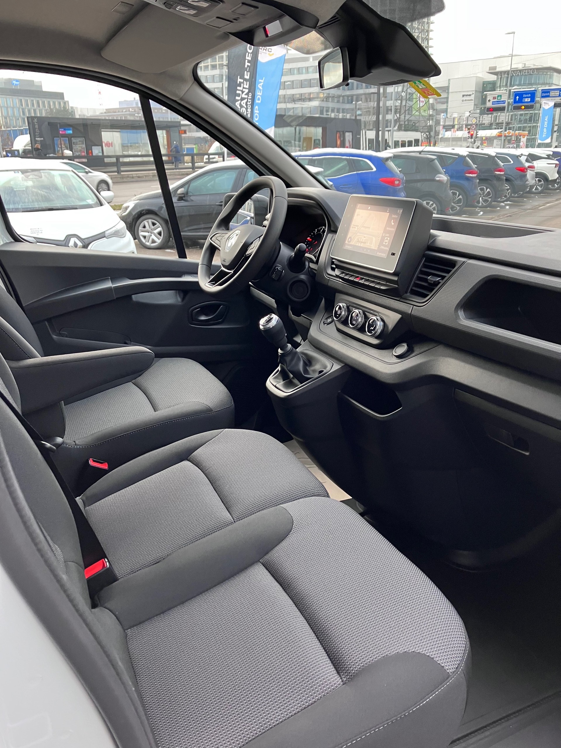 RENAULT Trafic 2.0 Blue dCi110 Advance L1H1 SN-image-7
