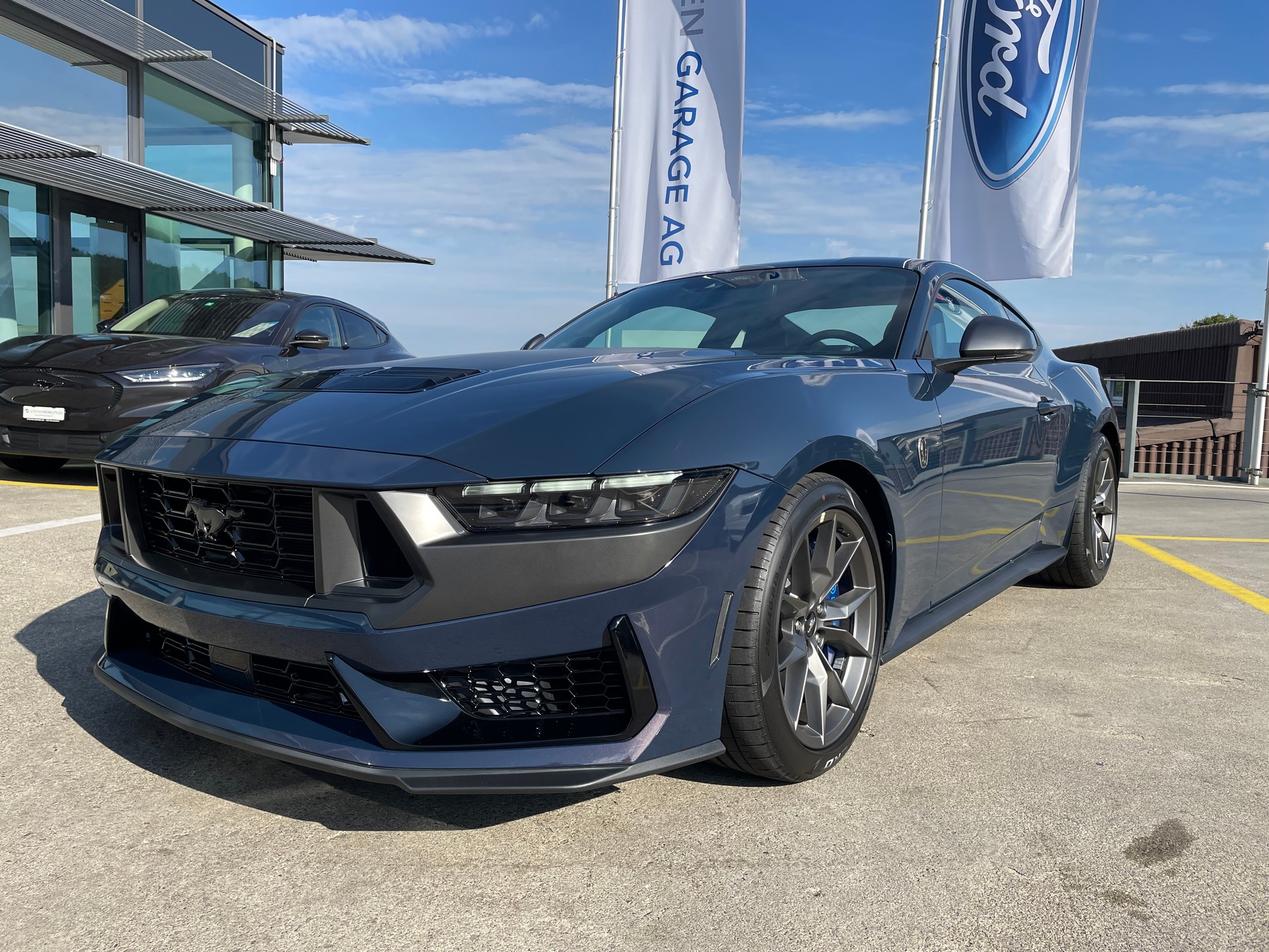 FORD Mustang Fastback 5.0 V8 Dark Horse Automat-showroom-element-3
