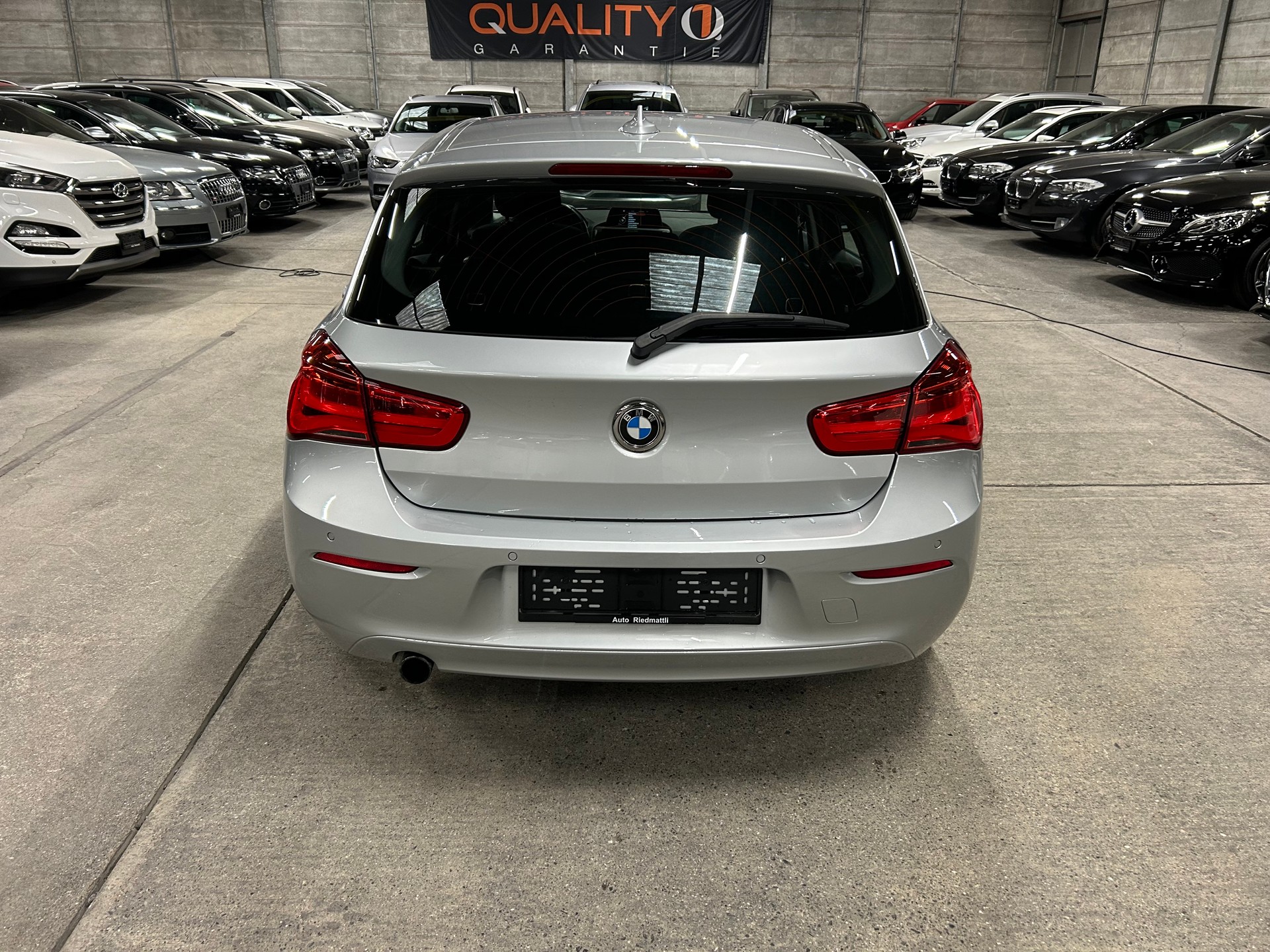 BMW 118i Steptronic-image-5