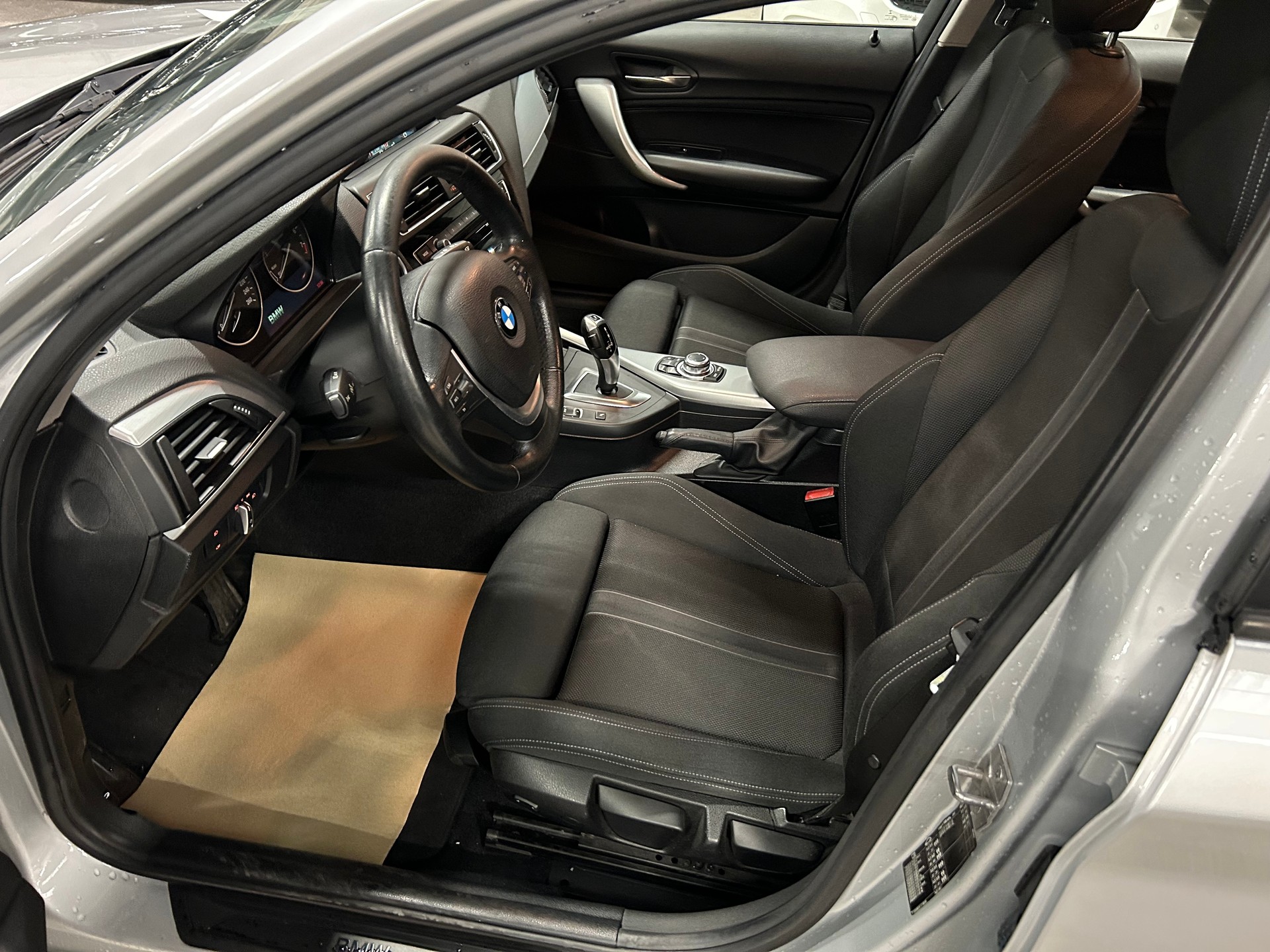 BMW 118i Steptronic-image-12