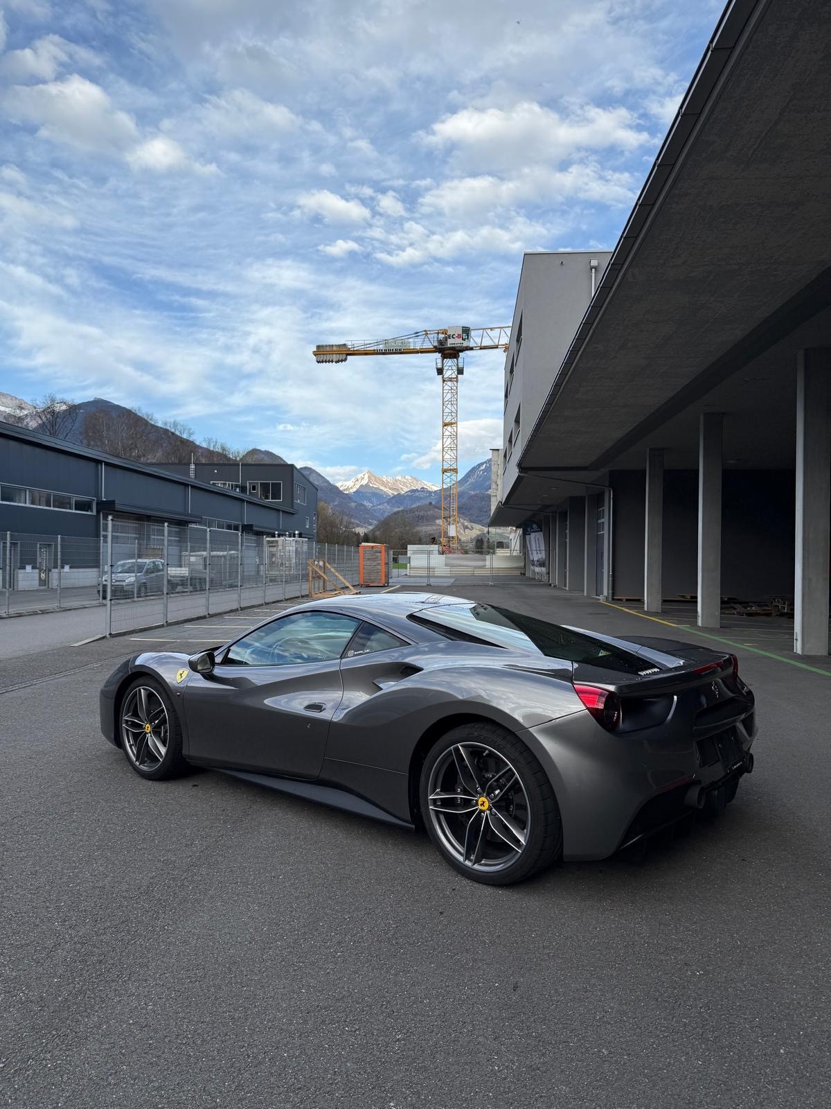 FERRARI 488 GTB 3.9 V8-showroom-element-1