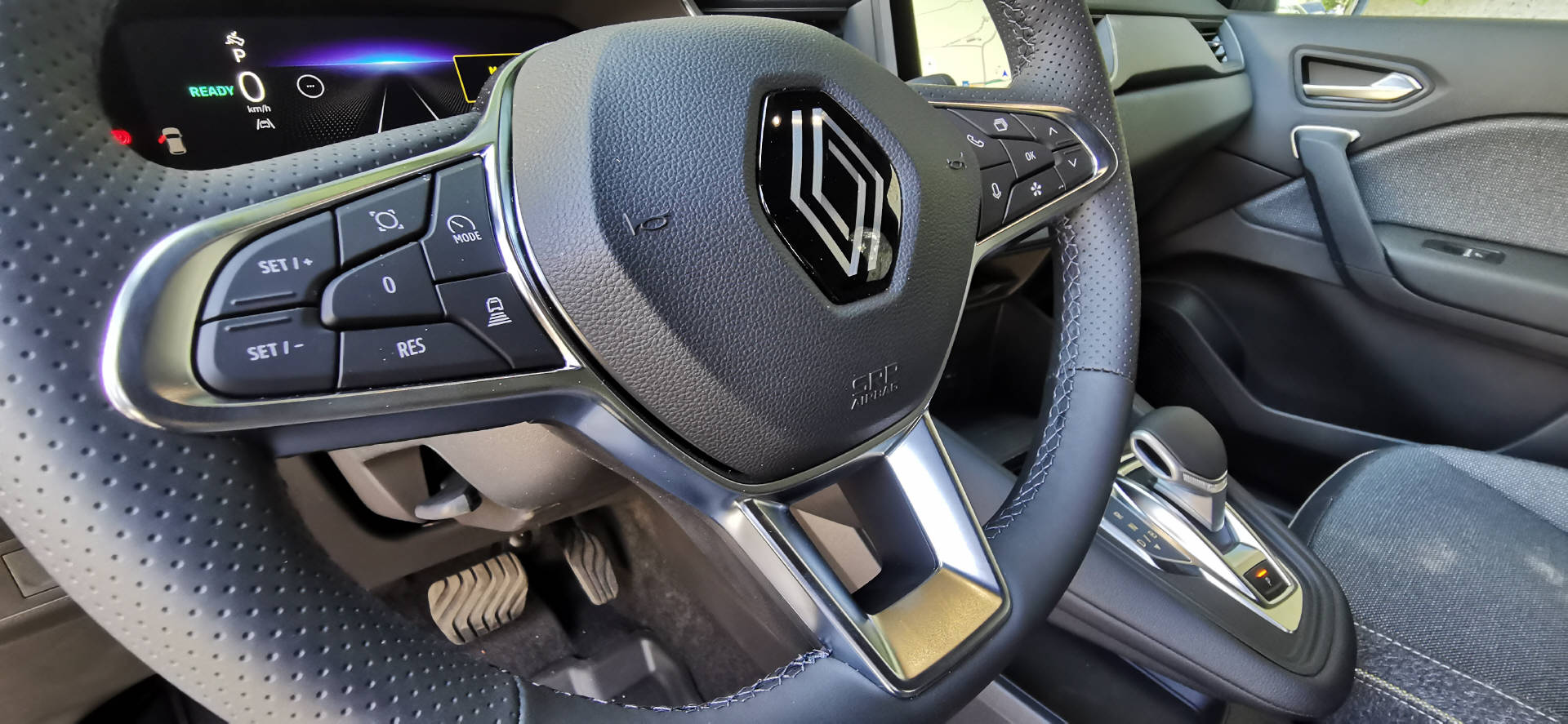 RENAULT Captur 1.6 E-Tech techno-image-11
