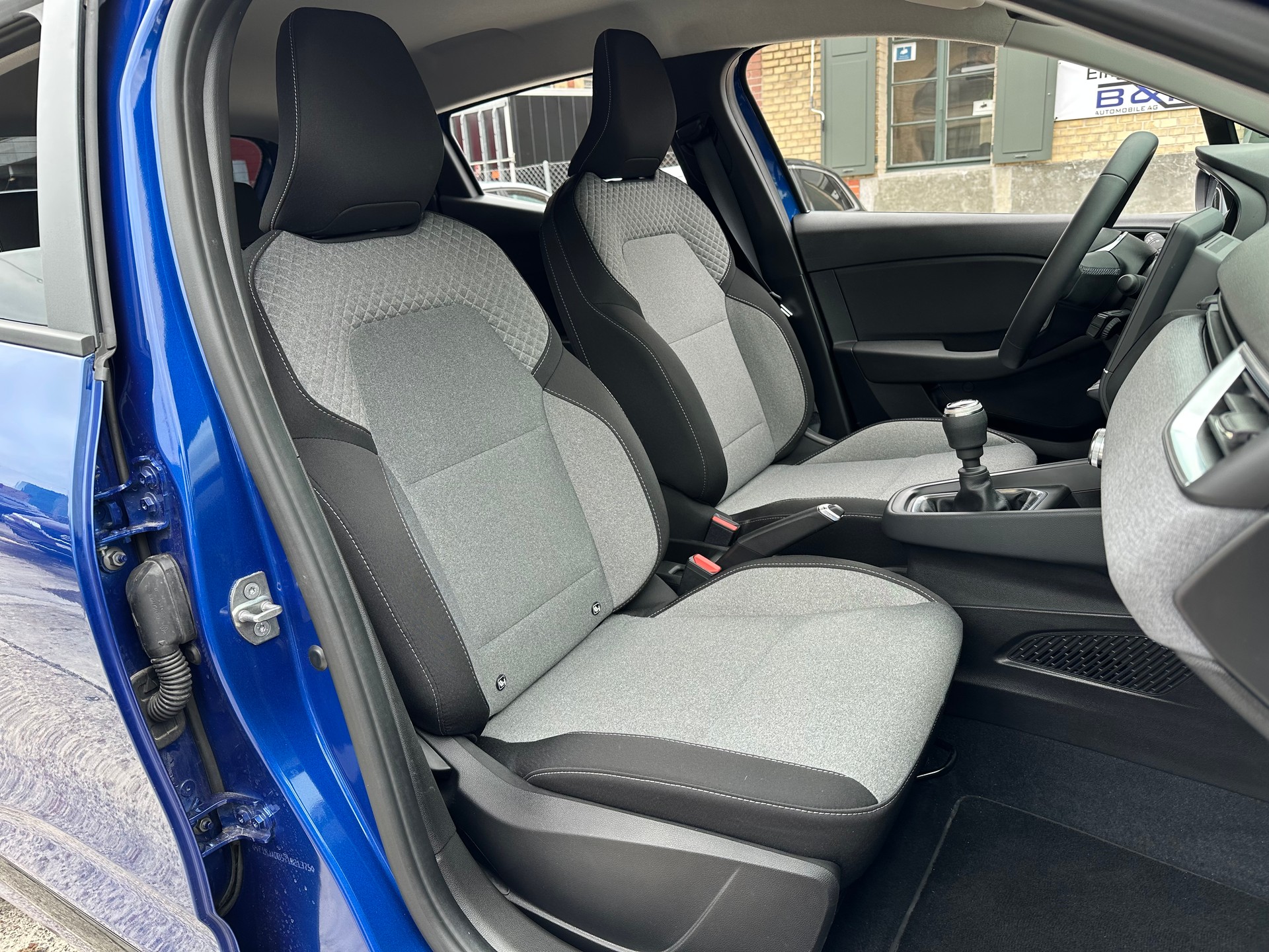 MITSUBISHI COLT 1.0 Invite-image-13