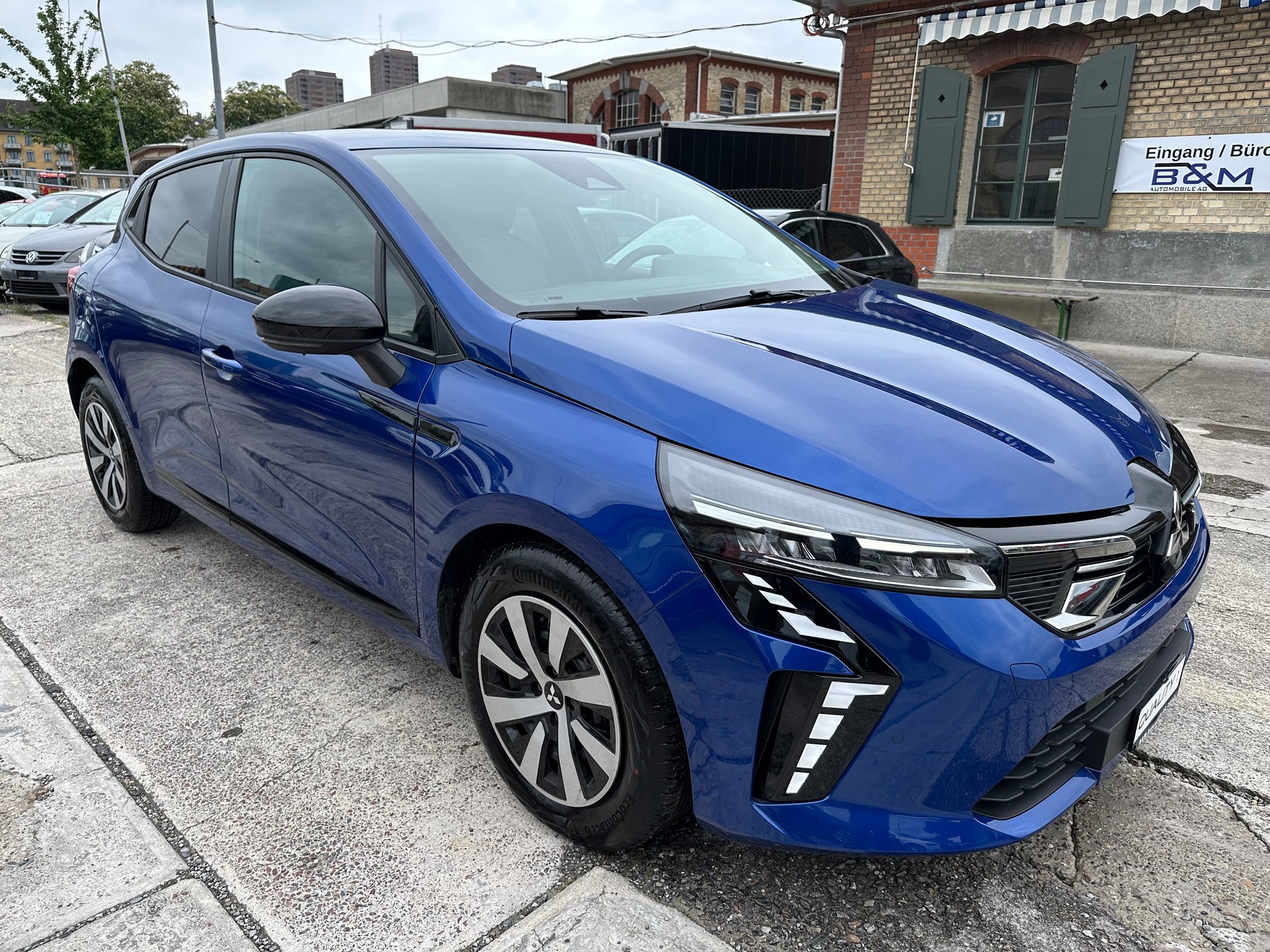 MITSUBISHI COLT 1.0 Invite-showroom-element-2