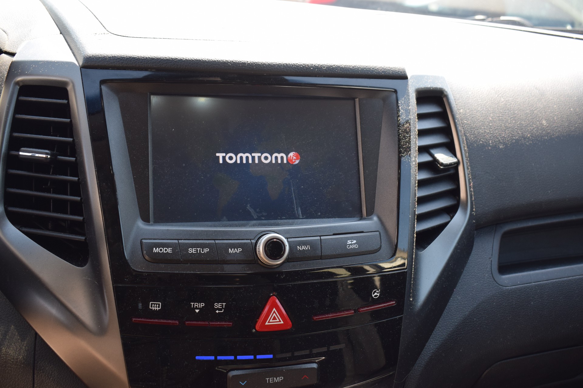 KGM-SsangYong XLV 1.6 eXDi Crystal 4WD Automatic-image-9