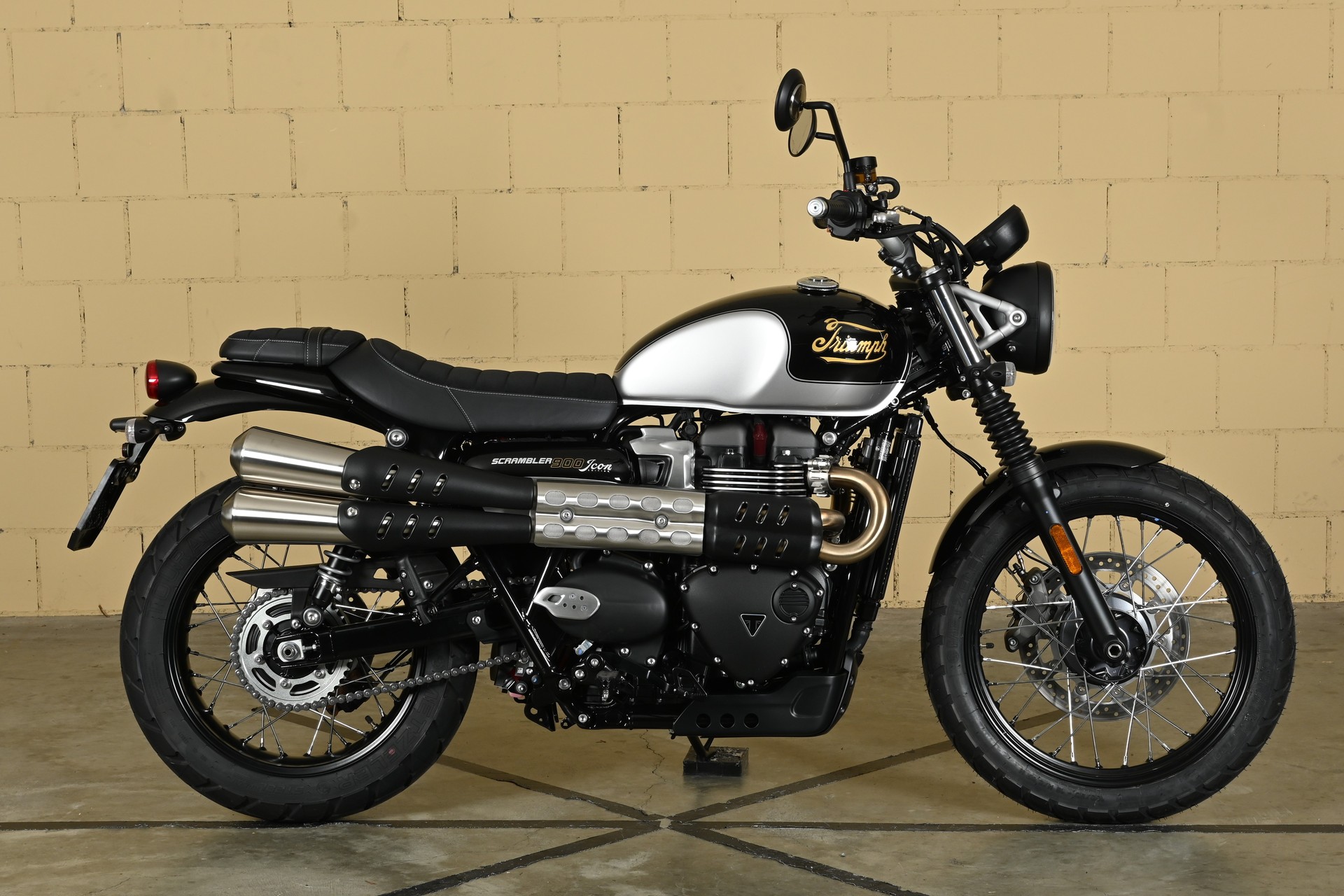 TRIUMPH Scrambler 900-image-0