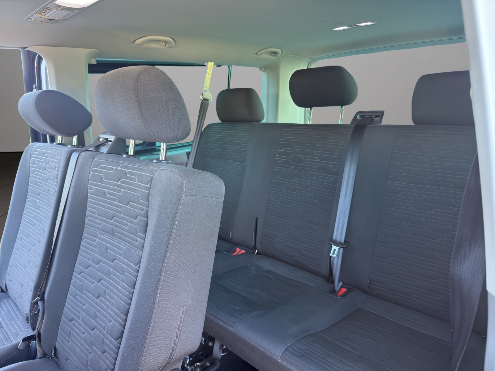 VW T6.1 2.0 TDI 4Motion DSG-image-10