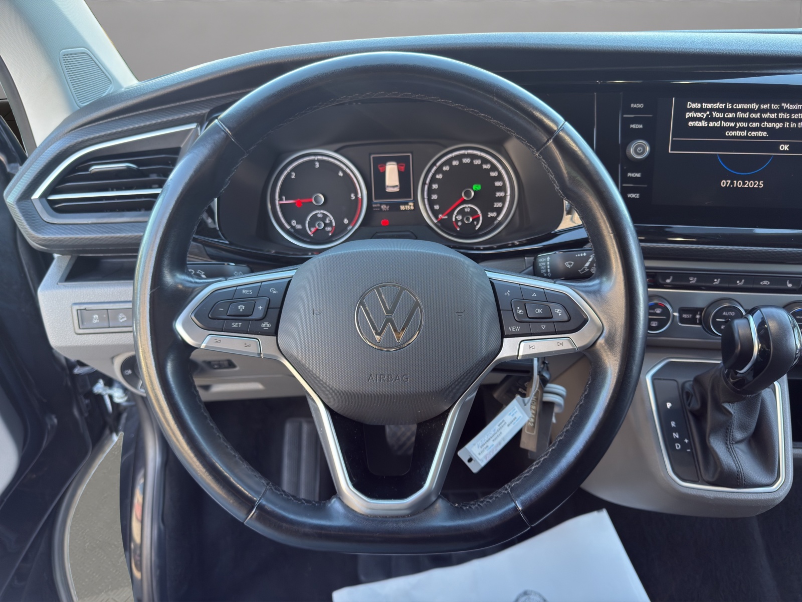 VW T6.1 2.0 TDI 4Motion DSG-image-12