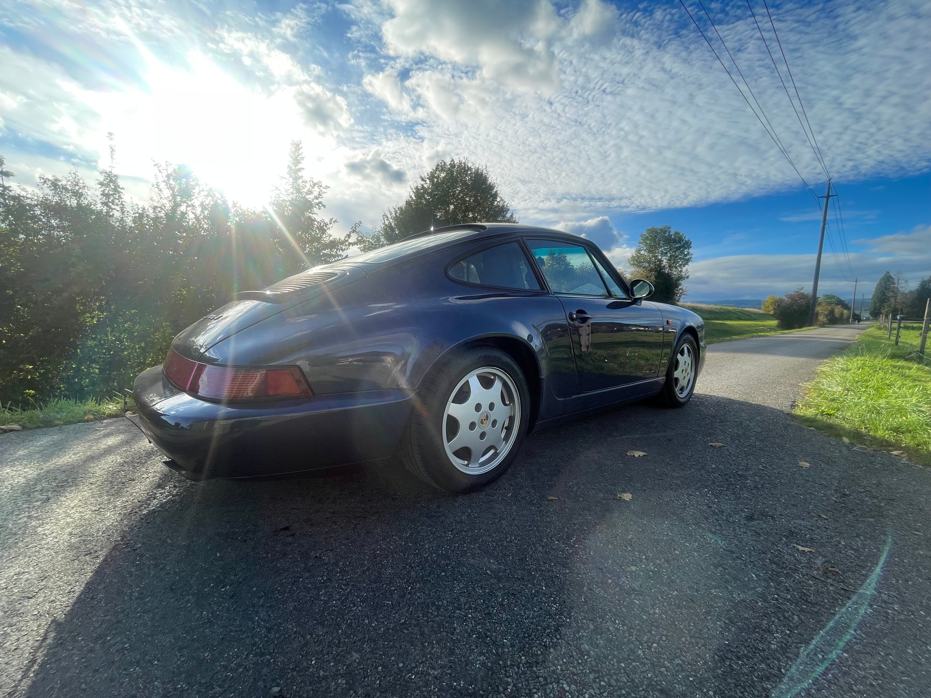 PORSCHE 911 Carrera 4-image-1