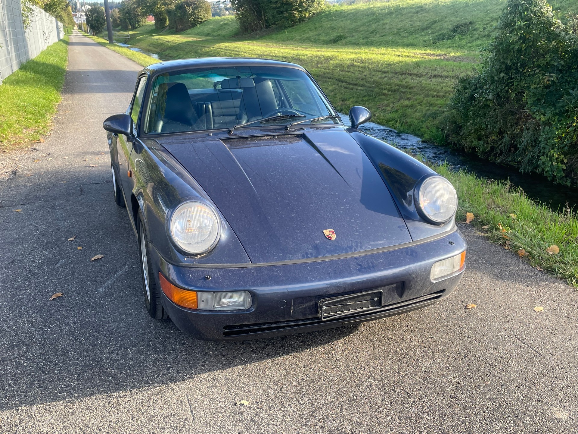PORSCHE 911 Carrera 4-image-4