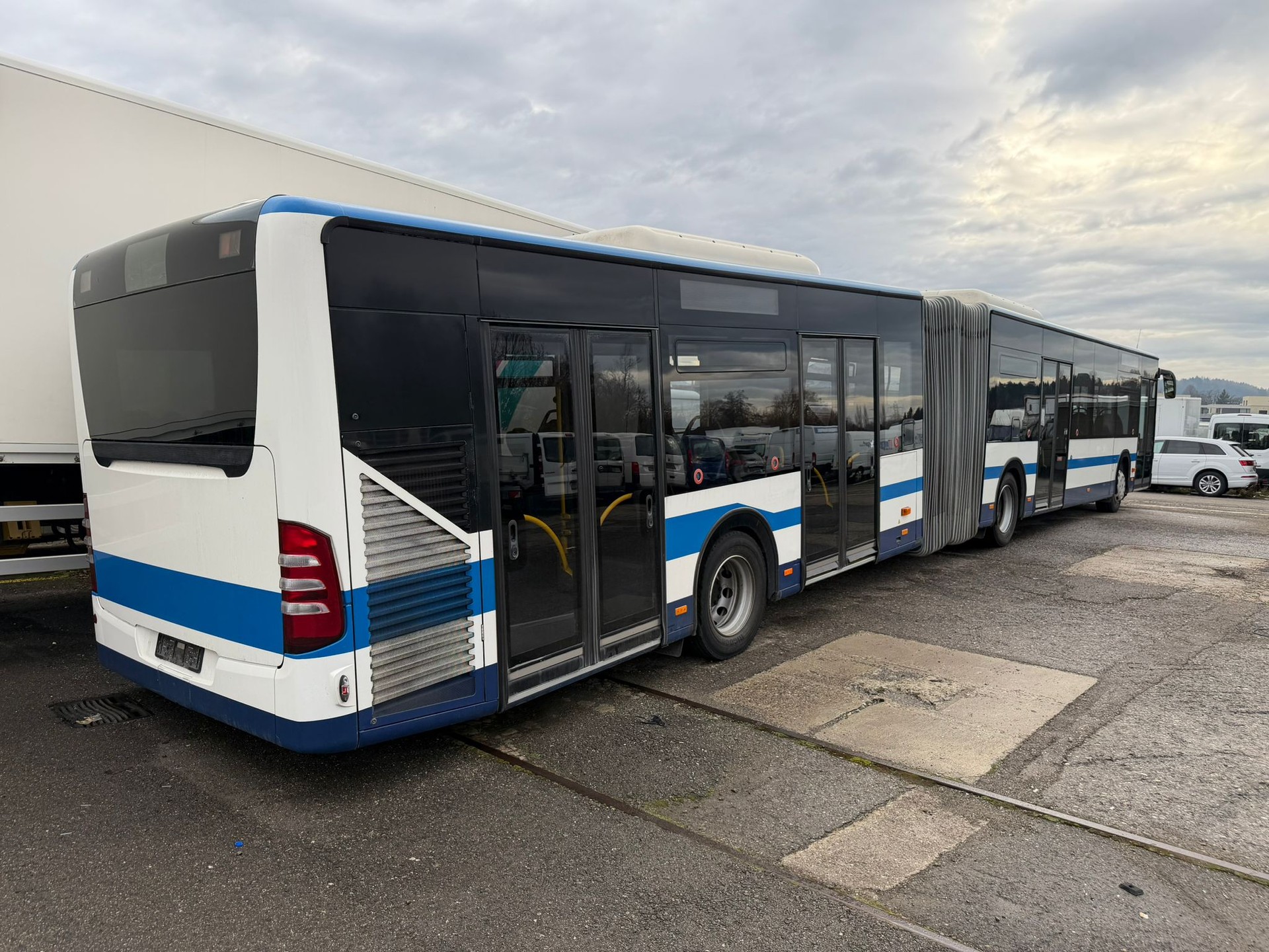 MERCEDES-BENZ O 530 G-showroom-element-3