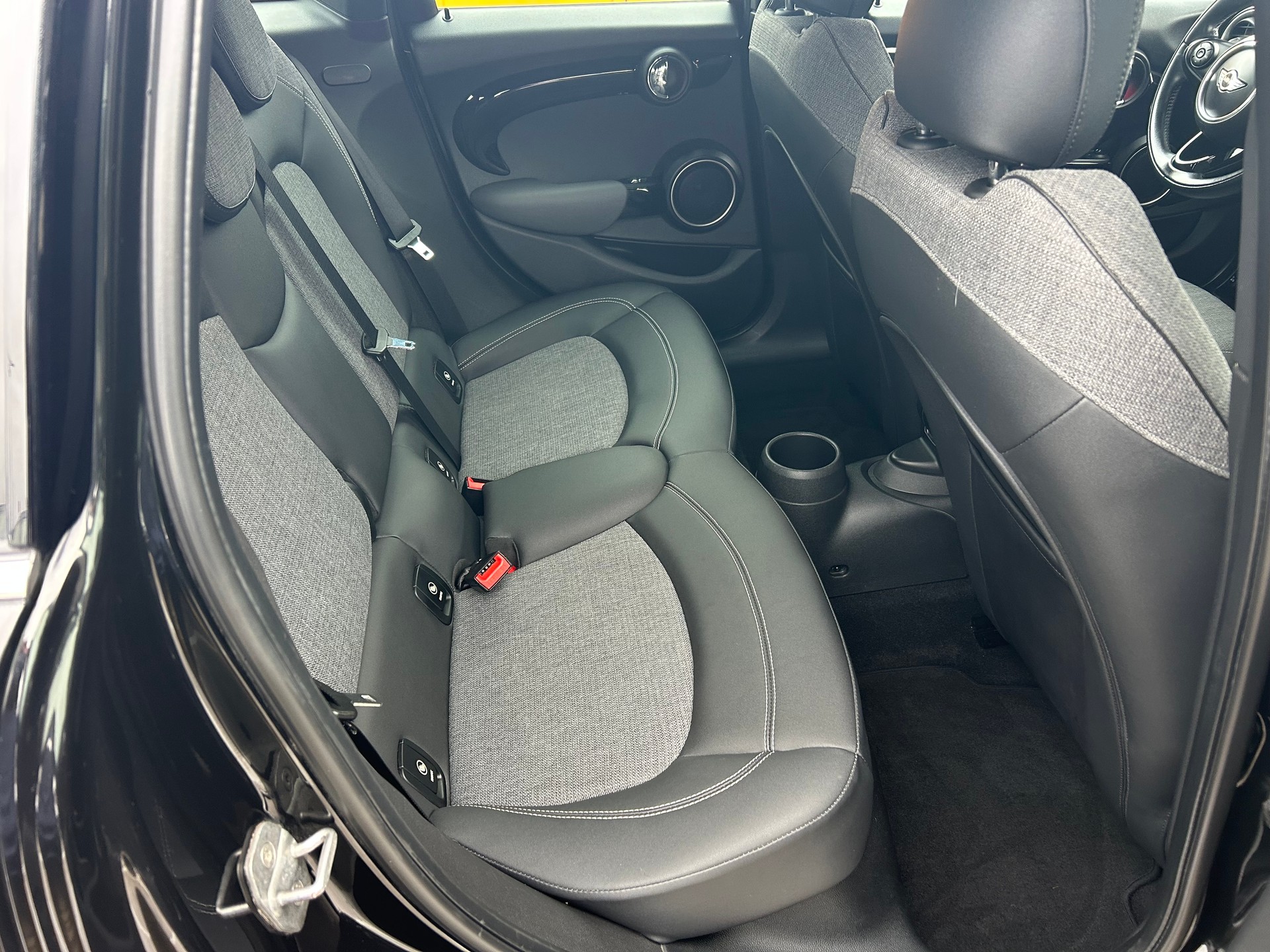MINI Cooper S-image-9