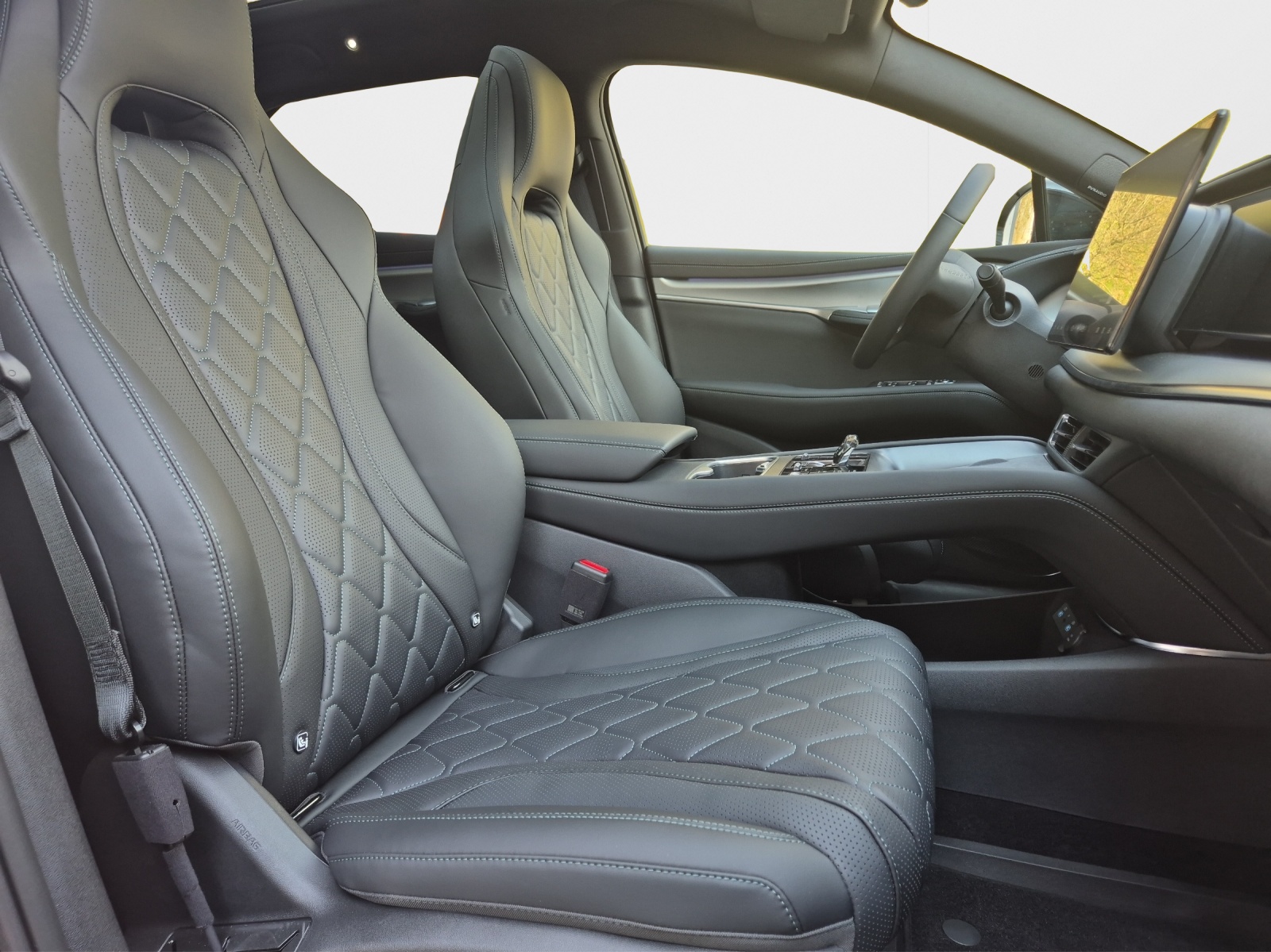 BYD Sealion 7 91,3 kWh Excellence AWD-image-16