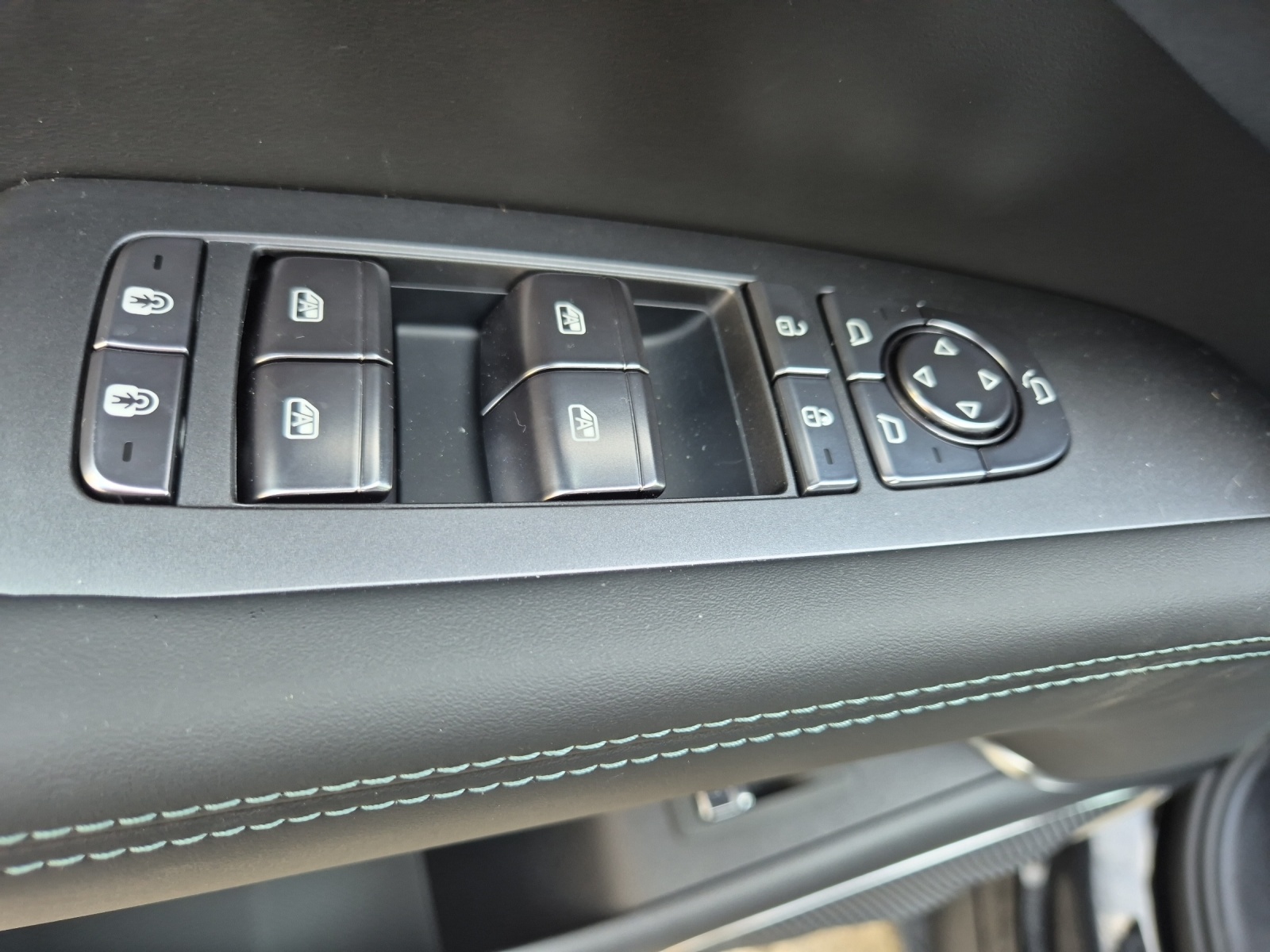 BYD Sealion 7 91,3 kWh Excellence AWD-image-13