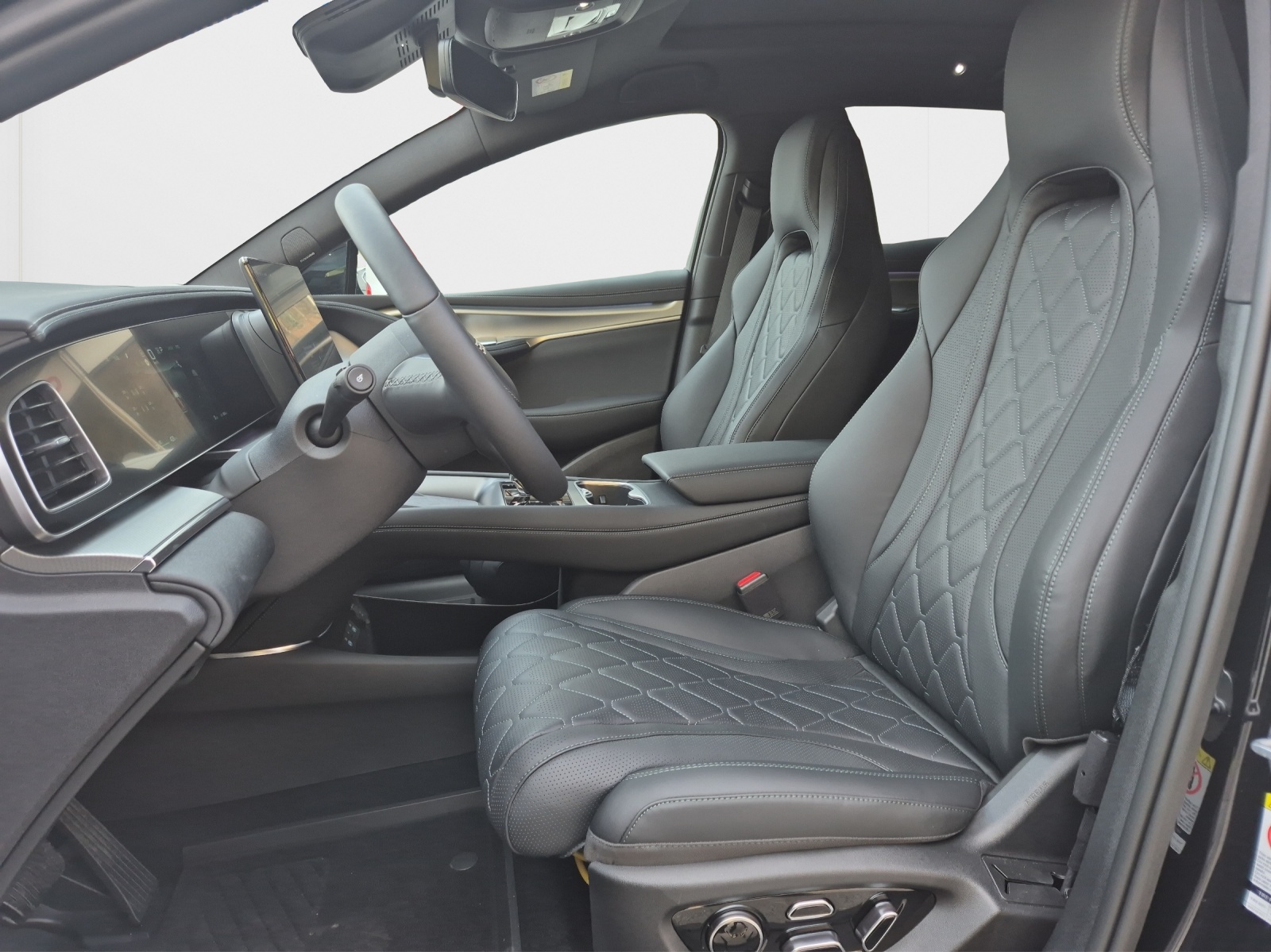 BYD Sealion 7 91,3 kWh Excellence AWD-image-17