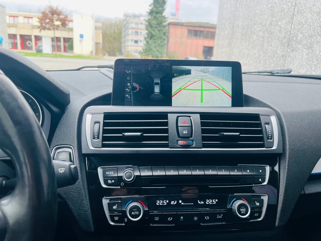 BMW 120d xDrive M Sport Steptronic-image-6