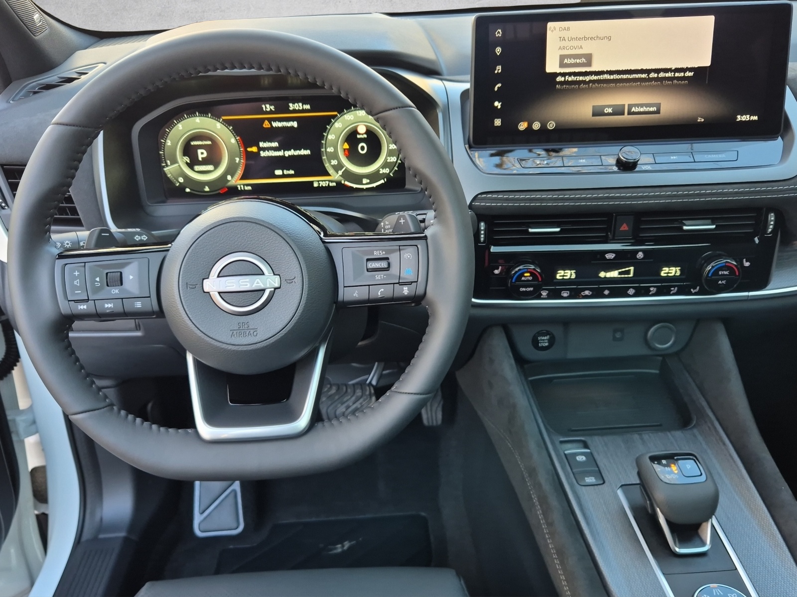 NISSAN Qashqai 1.3 DIG-T Tekna+ 4x4-image-9