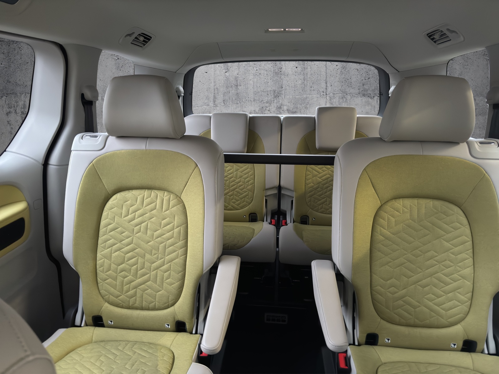 VW ID.Buzz LWB Pro-image-13
