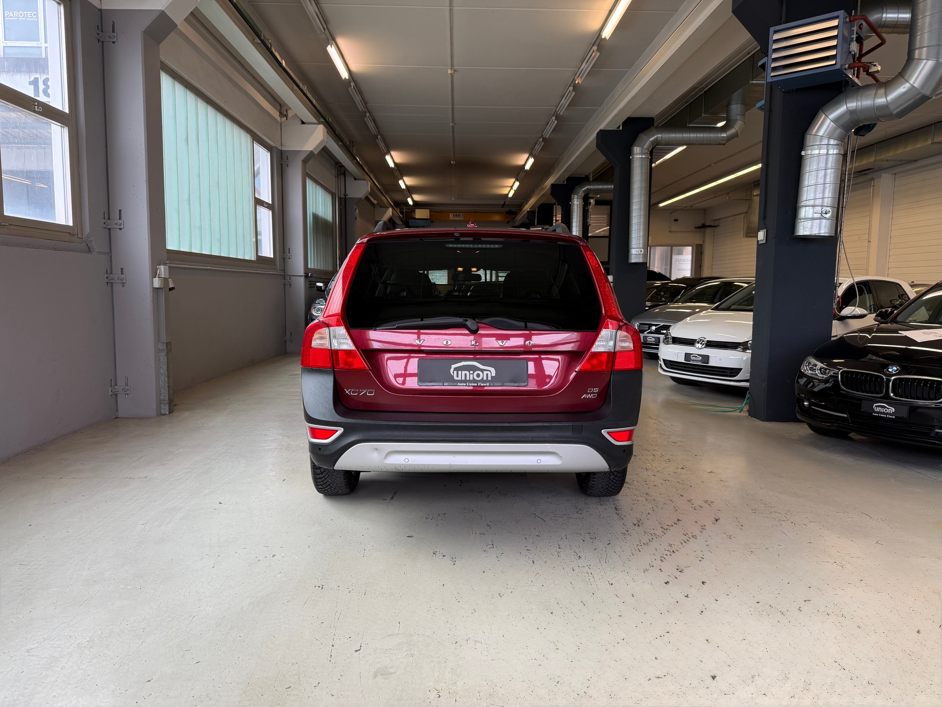 VOLVO XC70 D5 AWD Momentum Geartronic-image-7