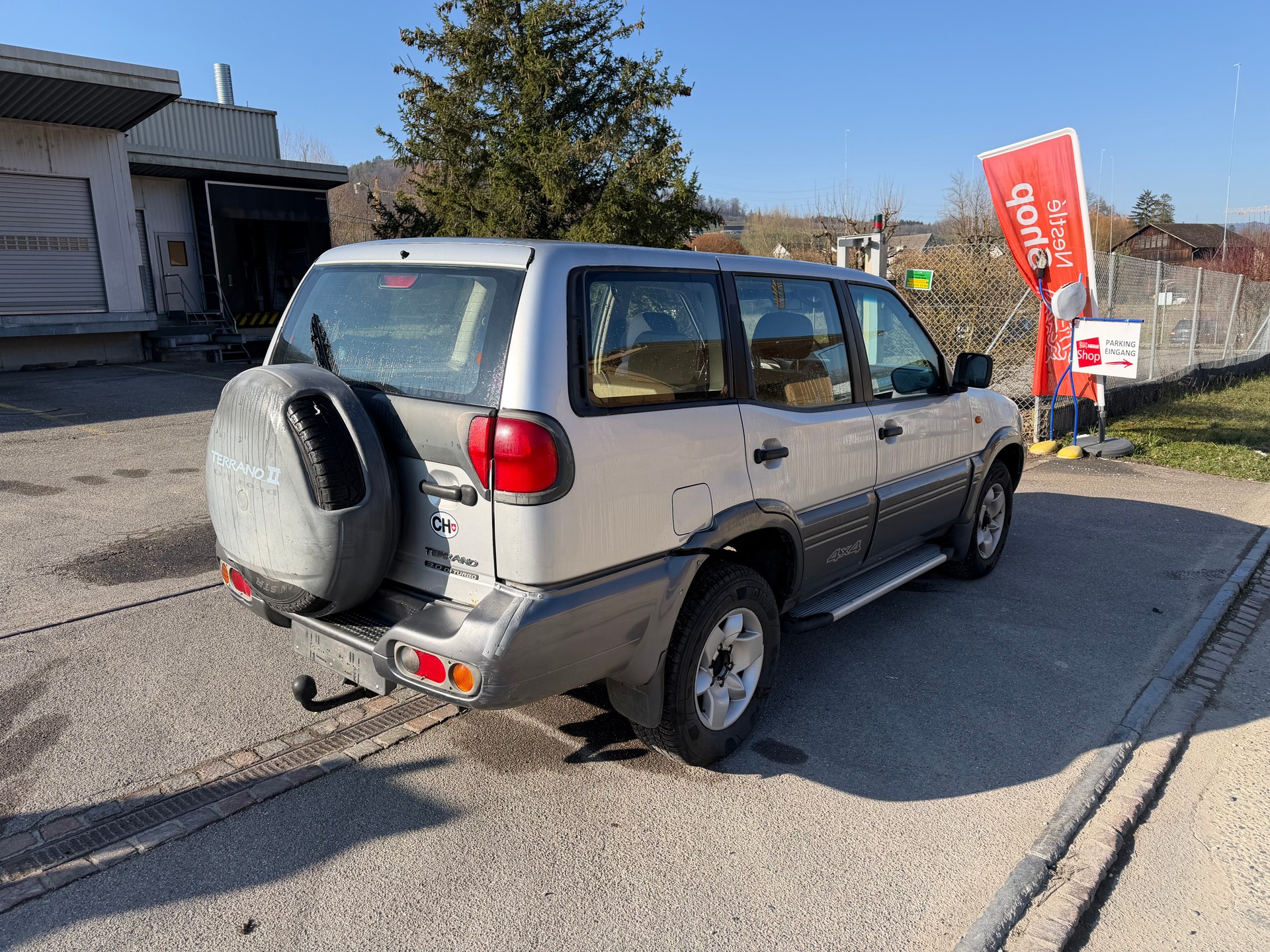 NISSAN Terrano 3.0 Di Luxury Wagon-image-2
