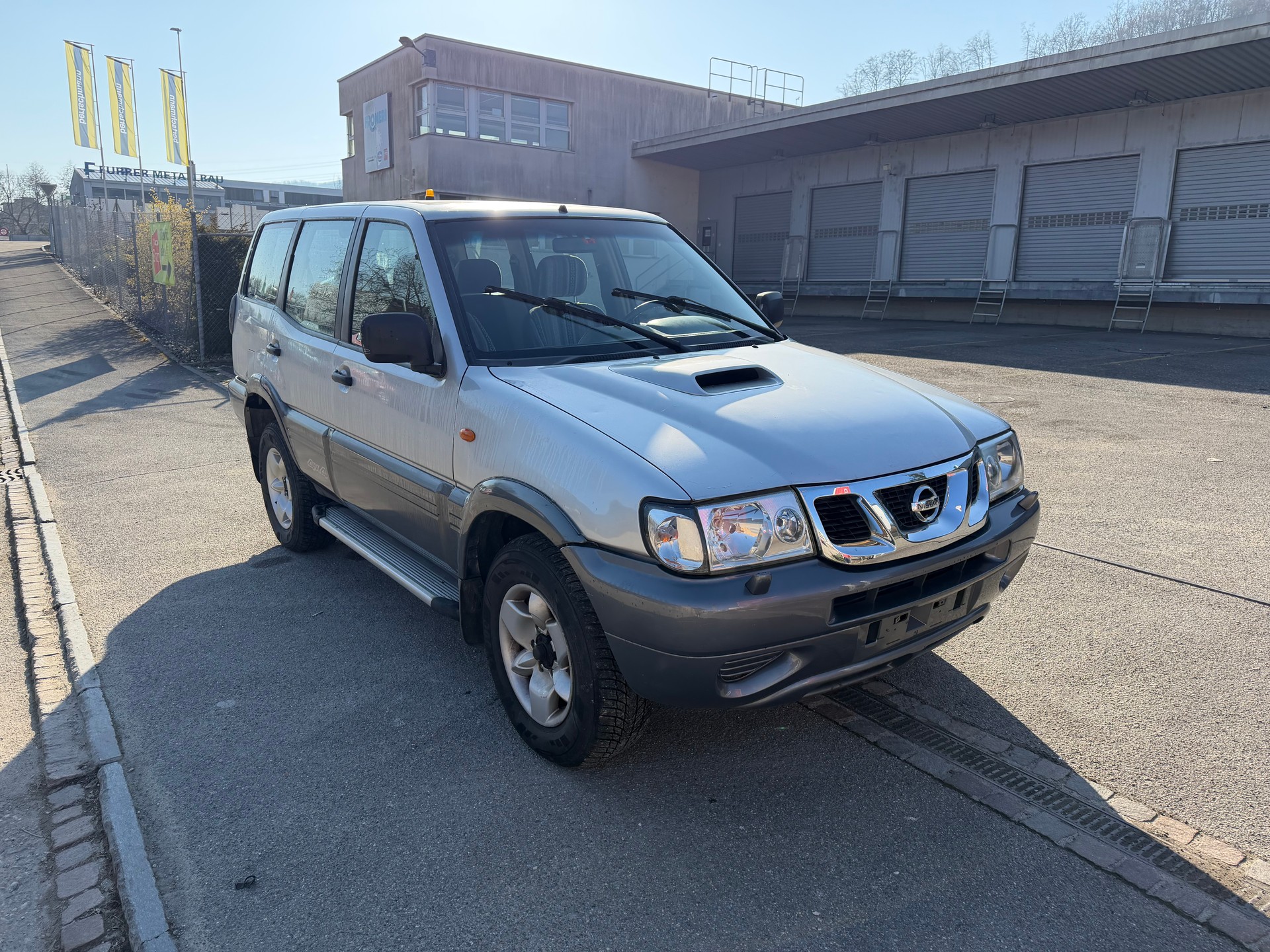 NISSAN Terrano 3.0 Di Luxury Wagon-image-3