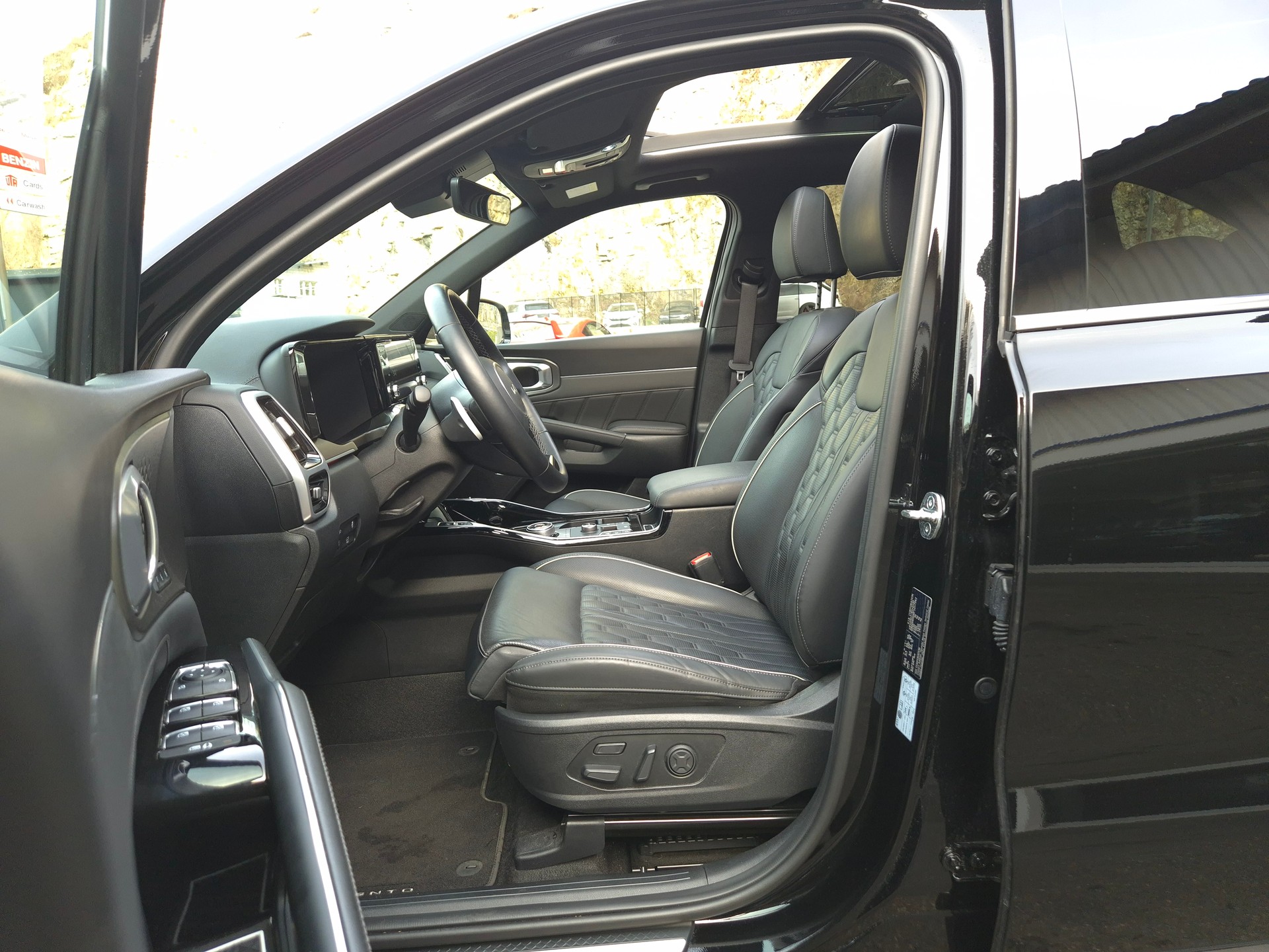 KIA Sorento 1.6 T-GDi HEV Style-image-17