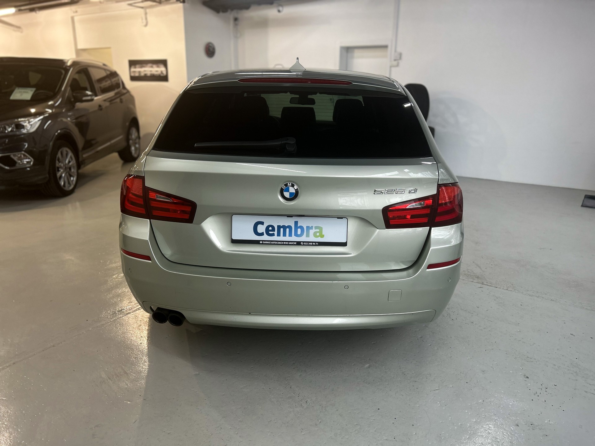 BMW 525d xDrive Touring Steptronic-image-9
