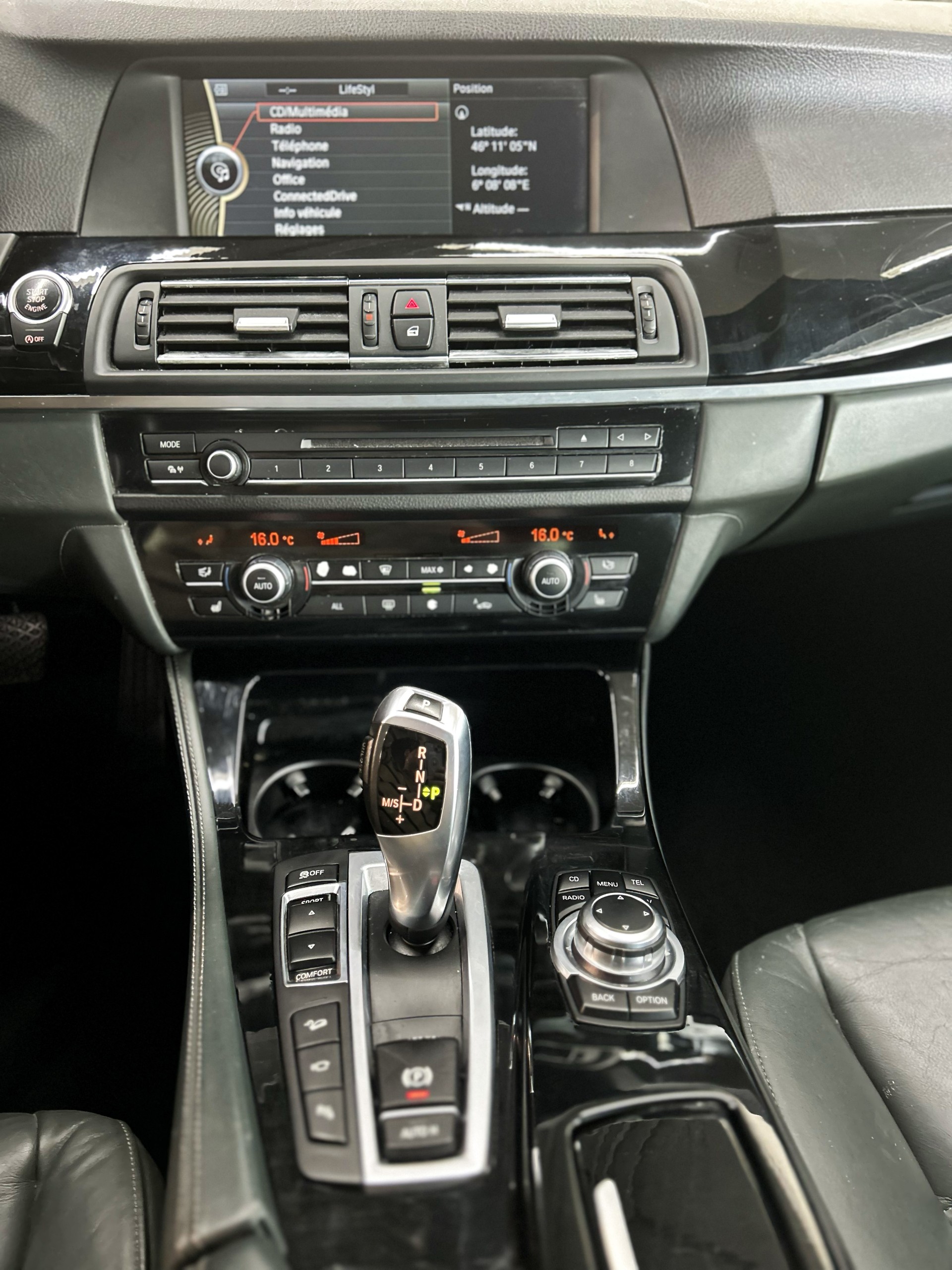BMW 525d xDrive Touring Steptronic-image-30