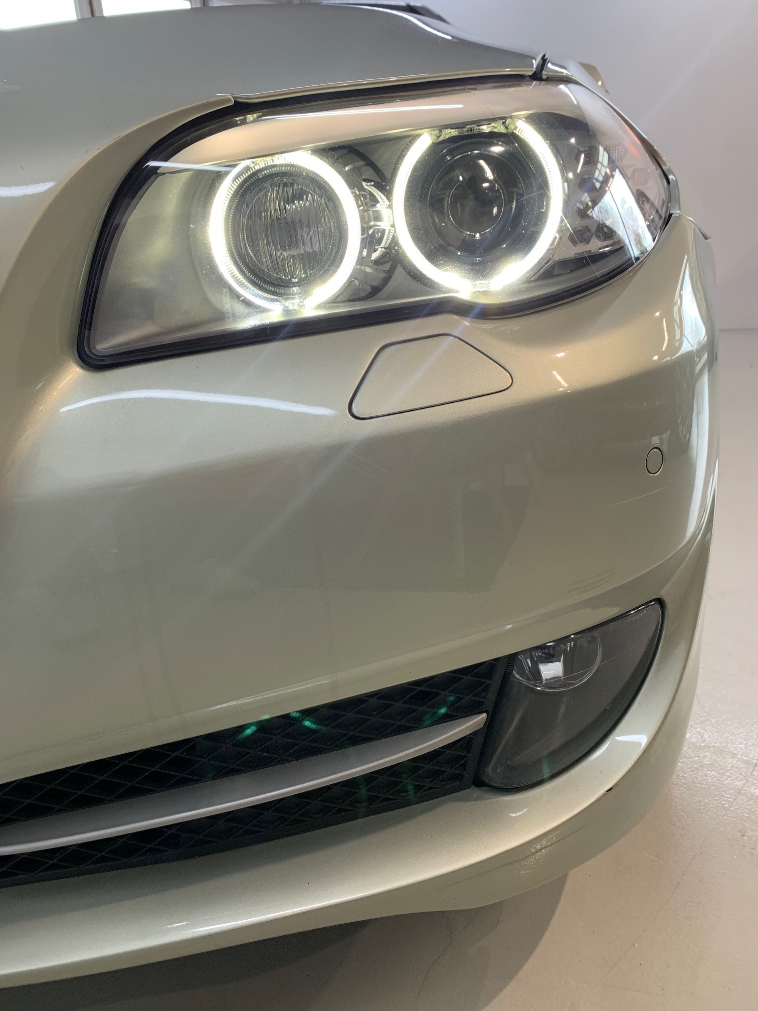 BMW 525d xDrive Touring Steptronic-showroom-element-2