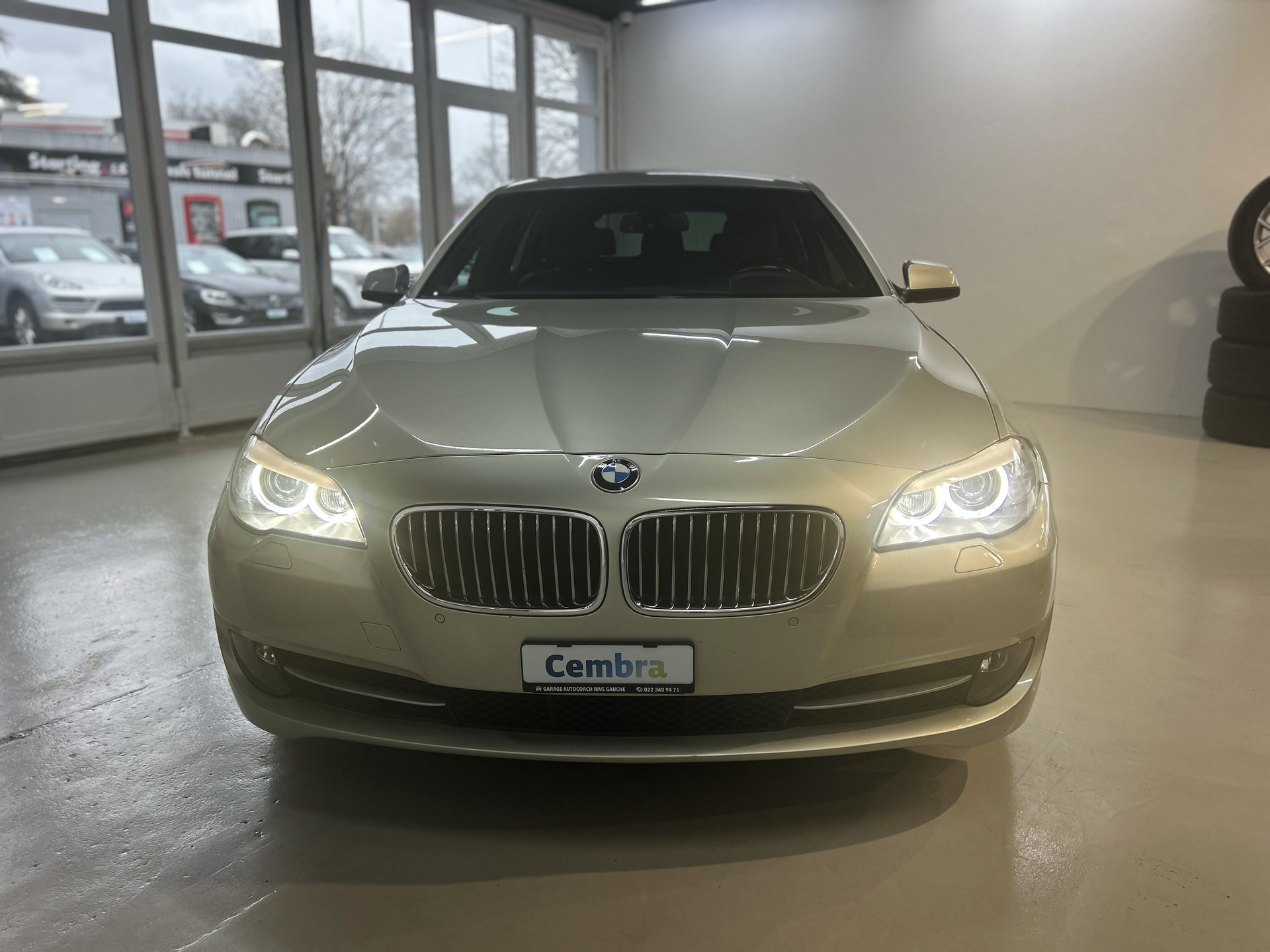 BMW 525d xDrive Touring Steptronic-showroom-element-3