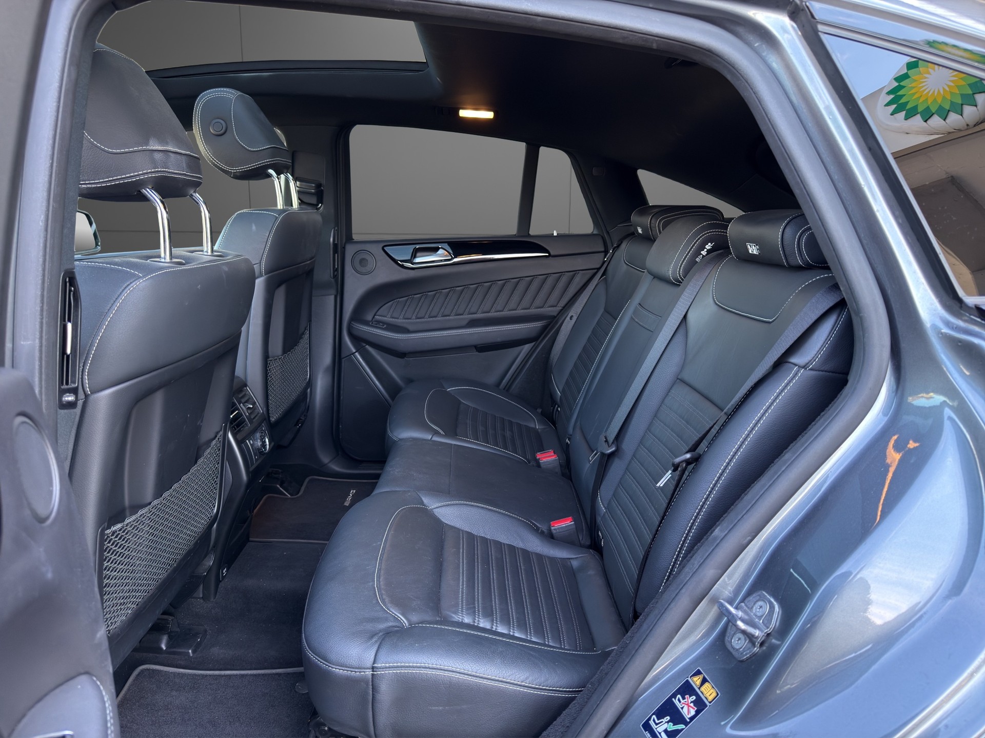 MERCEDES-BENZ GLE Coupé 400 * AMG Line * frisch ab Service * neue Reifen *-image-9