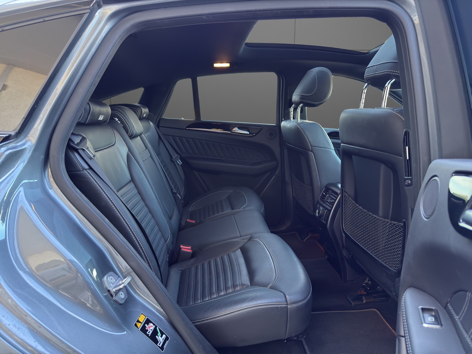 MERCEDES-BENZ GLE Coupé 400 * AMG Line * frisch ab Service * neue Reifen *-image-11