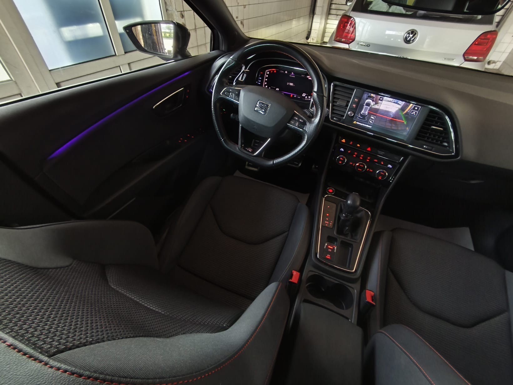 SEAT Leon 2.0 TSI FR DSG-image-11