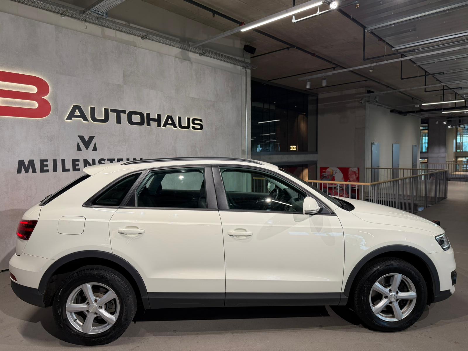 AUDI Q3 2.0 TFSI quattro S-tronic-image-7