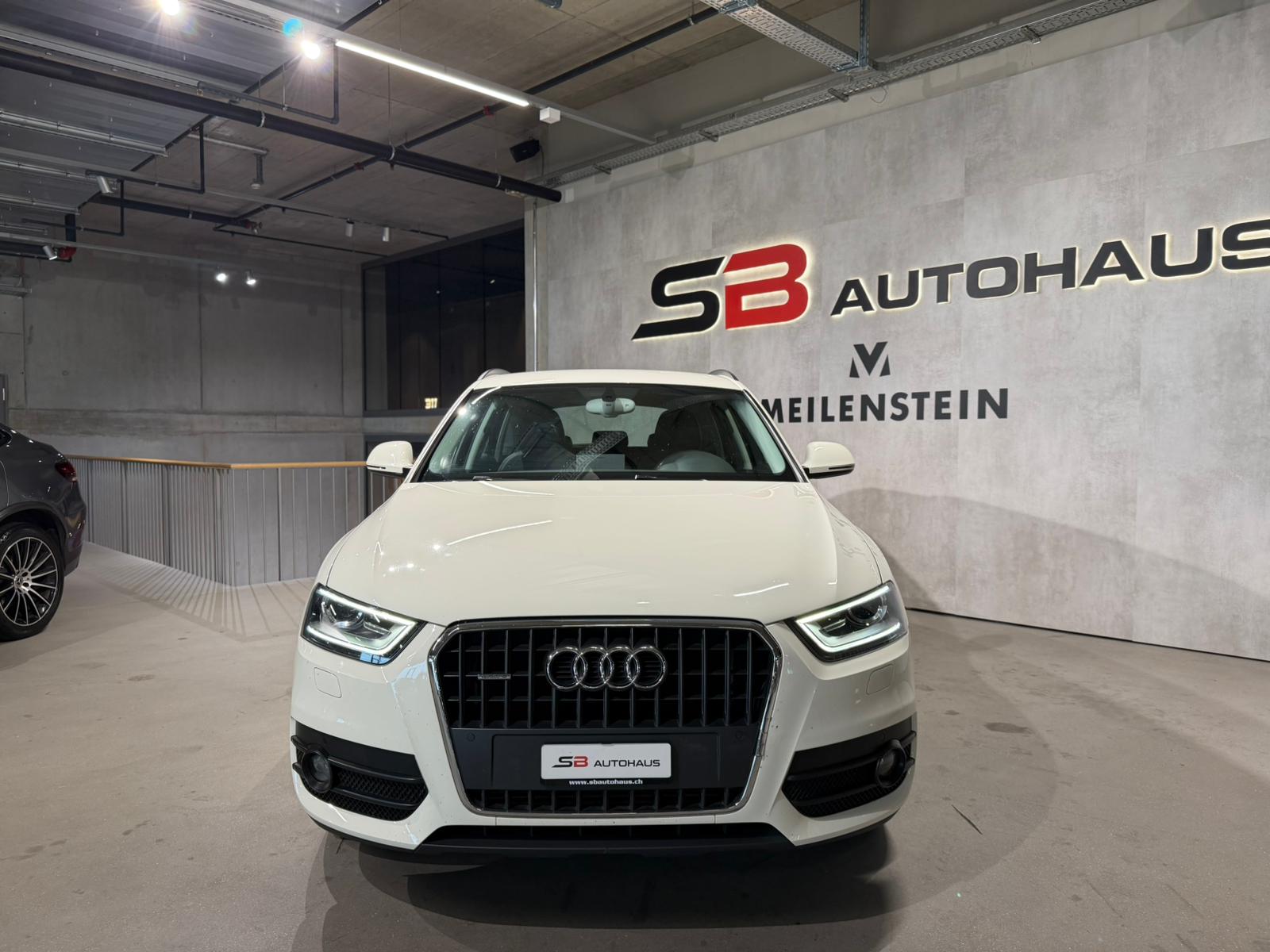 AUDI Q3 2.0 TFSI quattro S-tronic-showroom-element-3