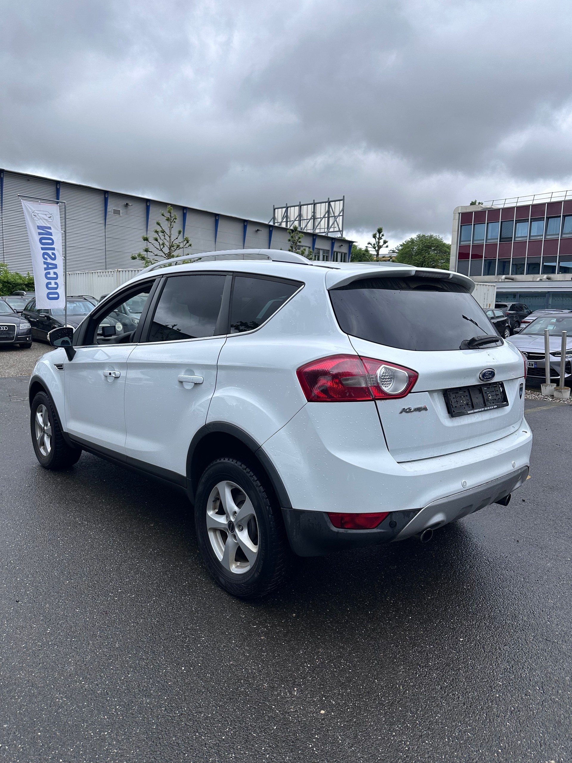 FORD Kuga 2.0 TDCi Titanium Executive 4WD-image-2