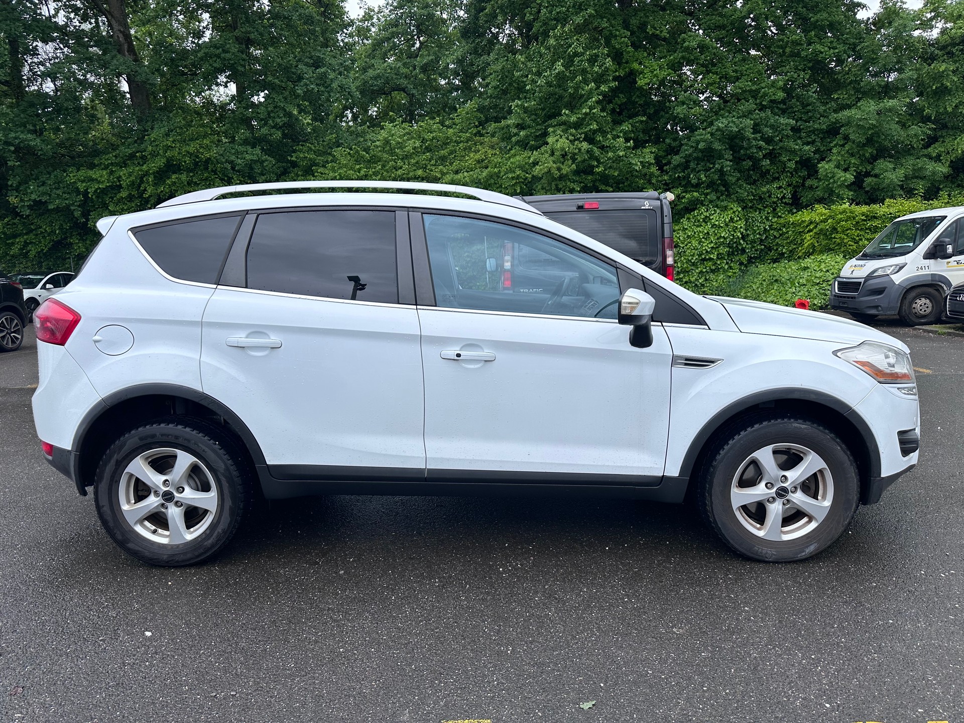 FORD Kuga 2.0 TDCi Titanium Executive 4WD-image-4