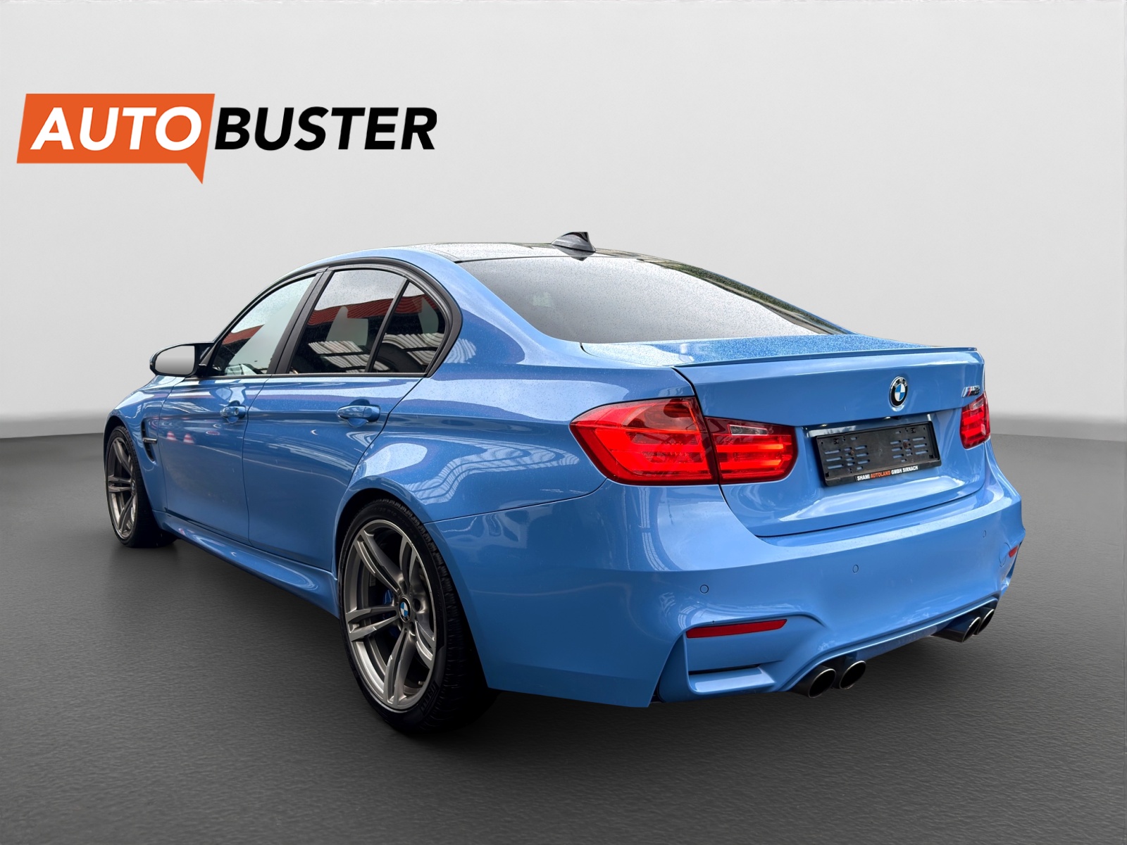 BMW M3-showroom-element-2