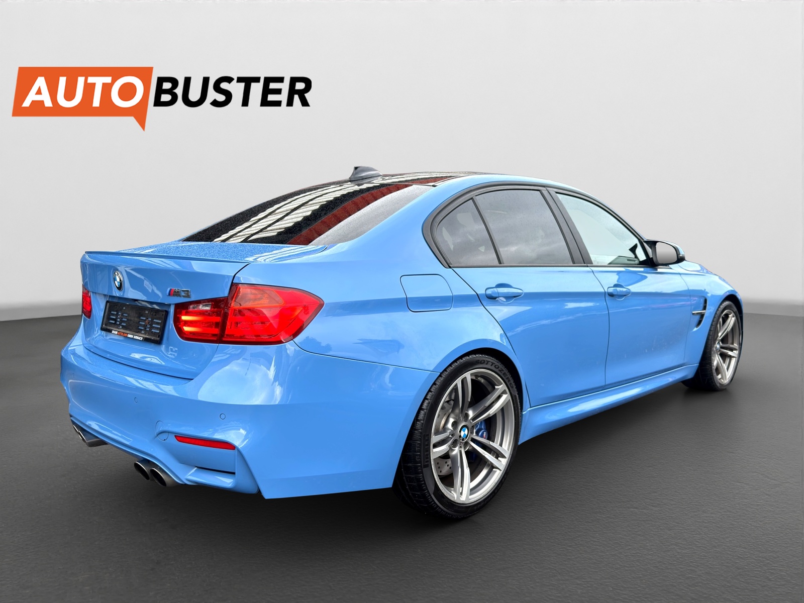 BMW M3-image-4