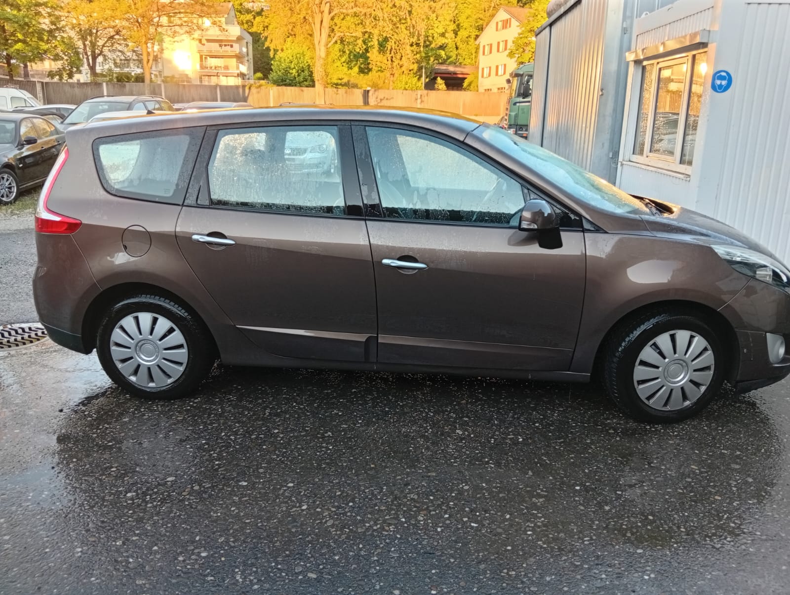 RENAULT Grand Scénic 2.0 16V Expression X-Tronic CVT-image-8