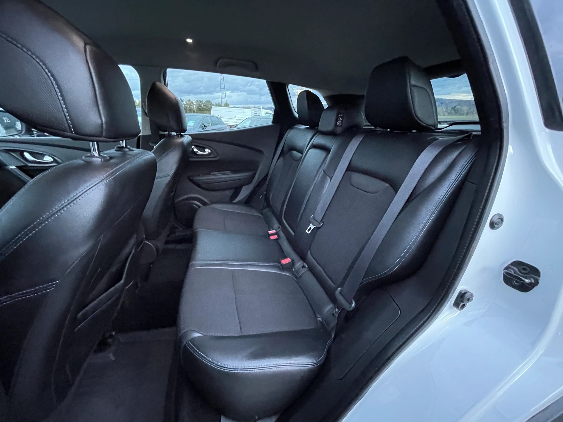 RENAULT Kadjar 1.6 dCi S-Edition 4x4-image-13