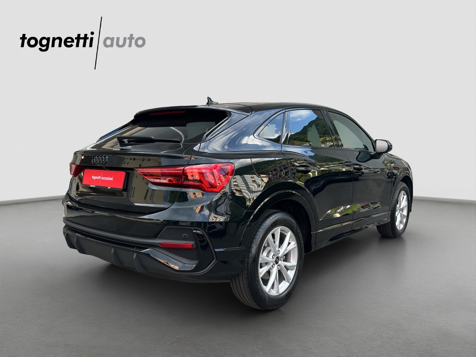 AUDI Q3 Sportback 35 TFSI S line Attraction S-tronic-showroom-element-3