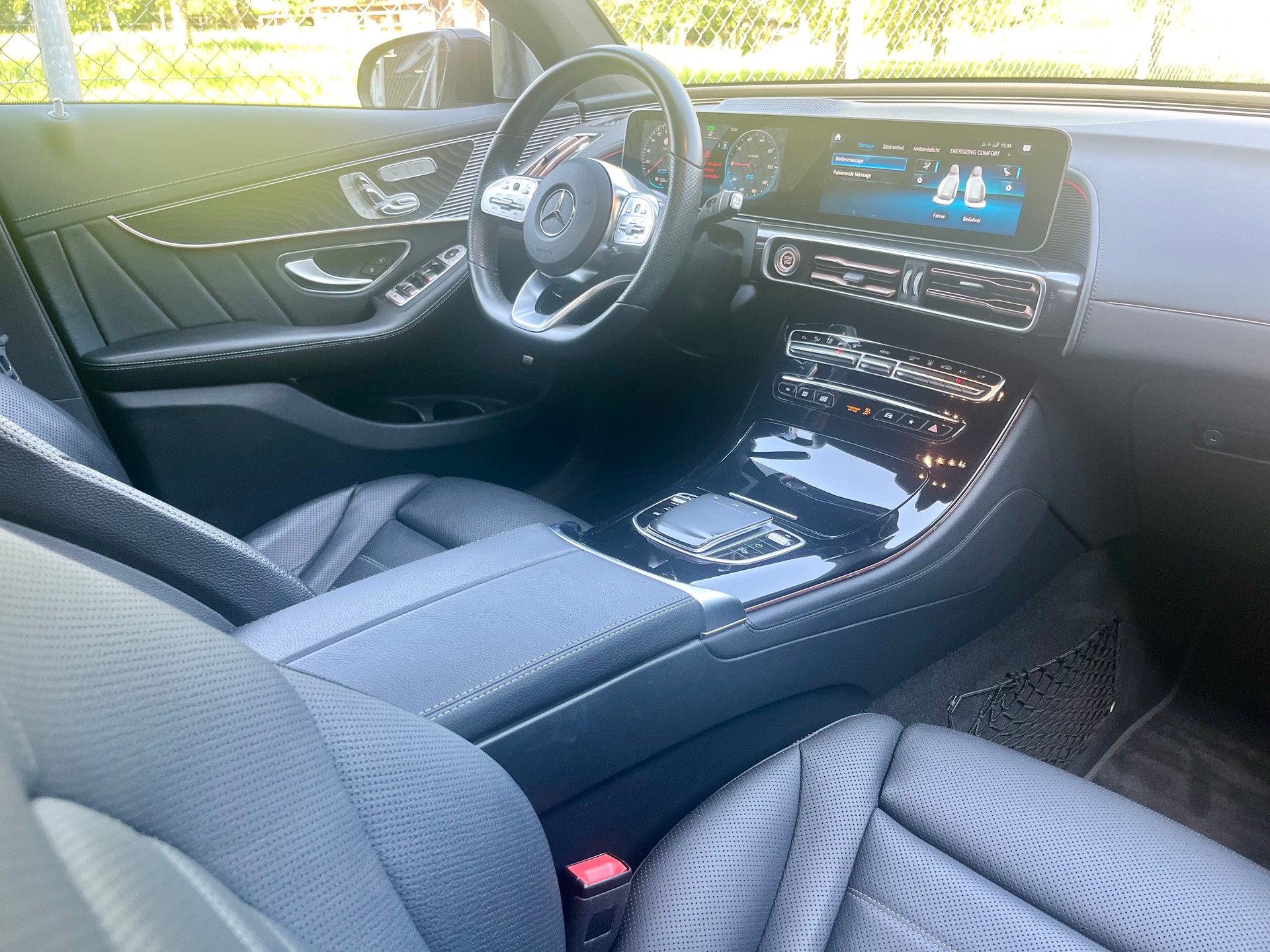 MERCEDES-BENZ EQC 400 AMG Line 4Matic-image-31