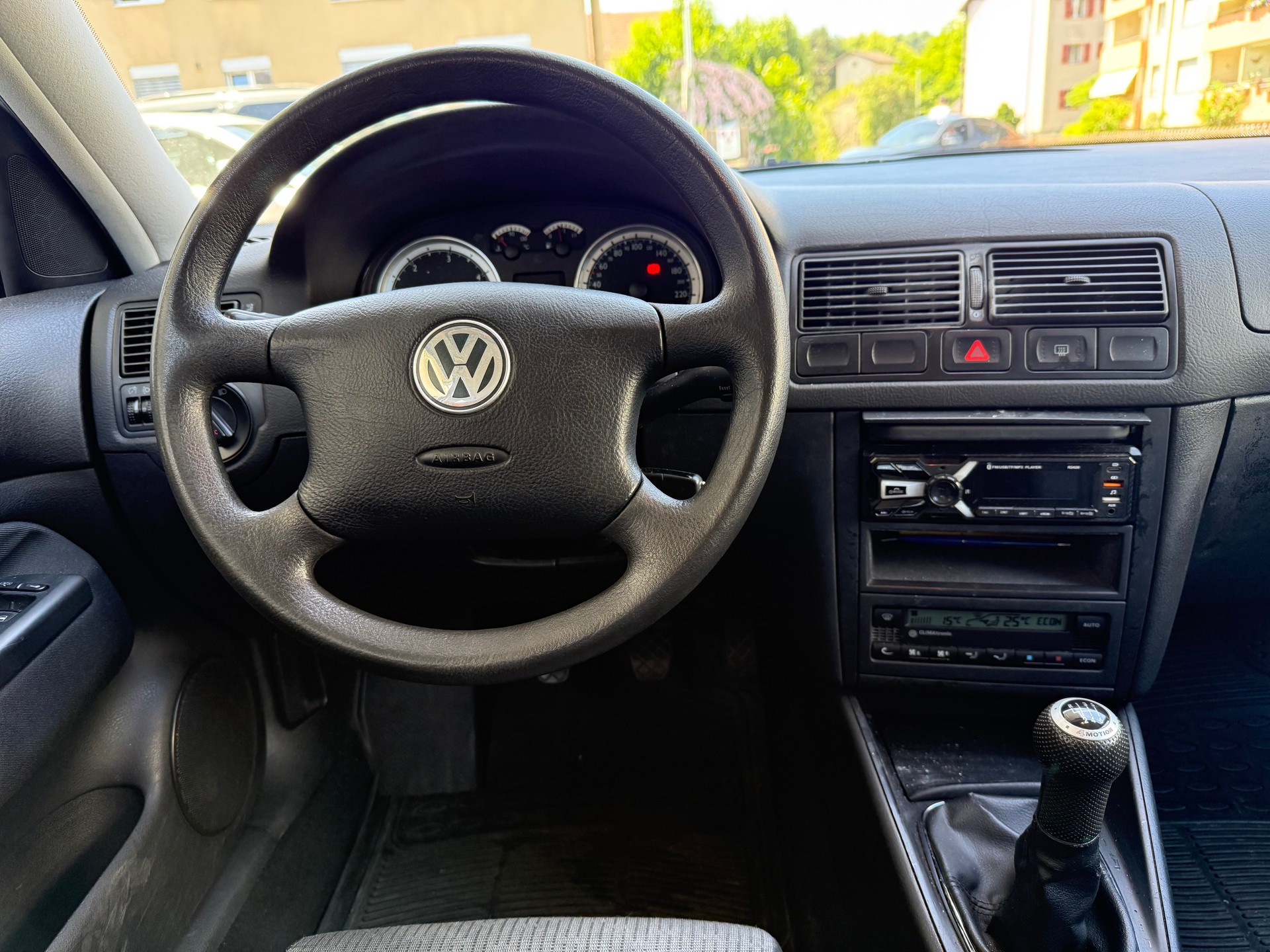 VW Golf Variant 1.9 TDI PD 4Motion-image-9
