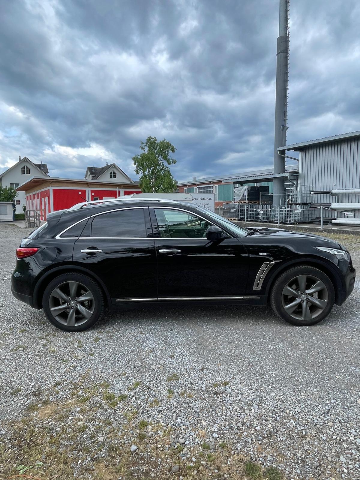 INFINITI FX30d S Premium AWD Automatic-image-1