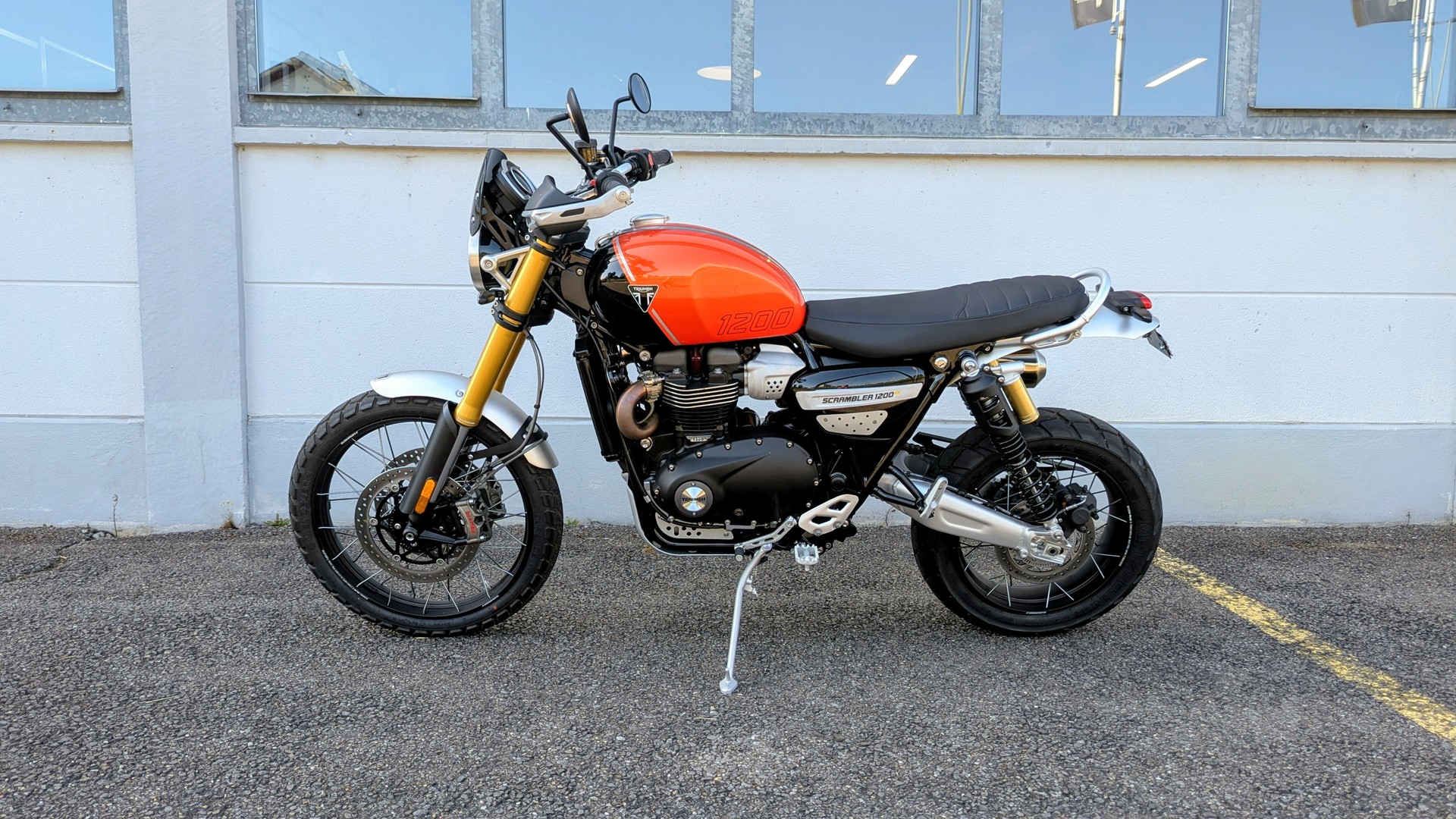 TRIUMPH Scrambler 1200 XE-showroom-element-2