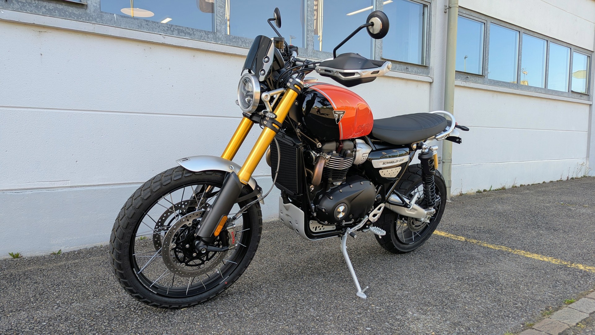 TRIUMPH Scrambler 1200 XE-showroom-element-1
