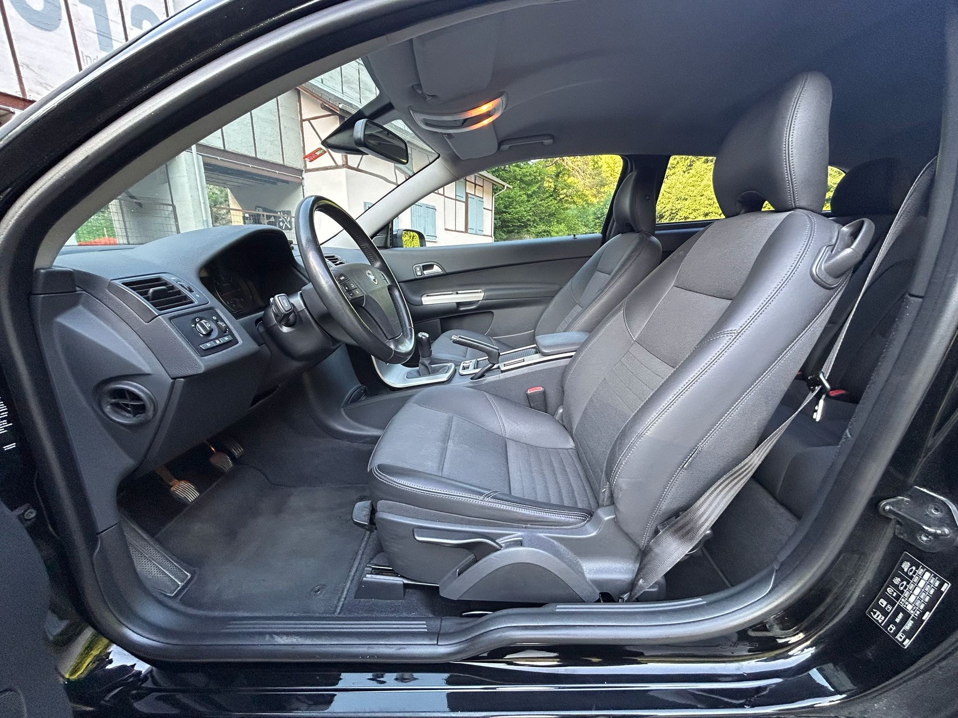 VOLVO C30 1.6D-image-12