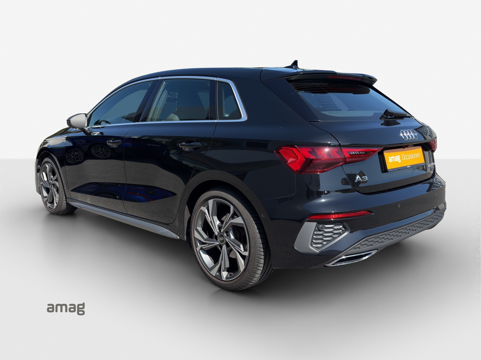 AUDI A3 Sportback 40 TFSI S line quattro S-tronic-showroom-element-2